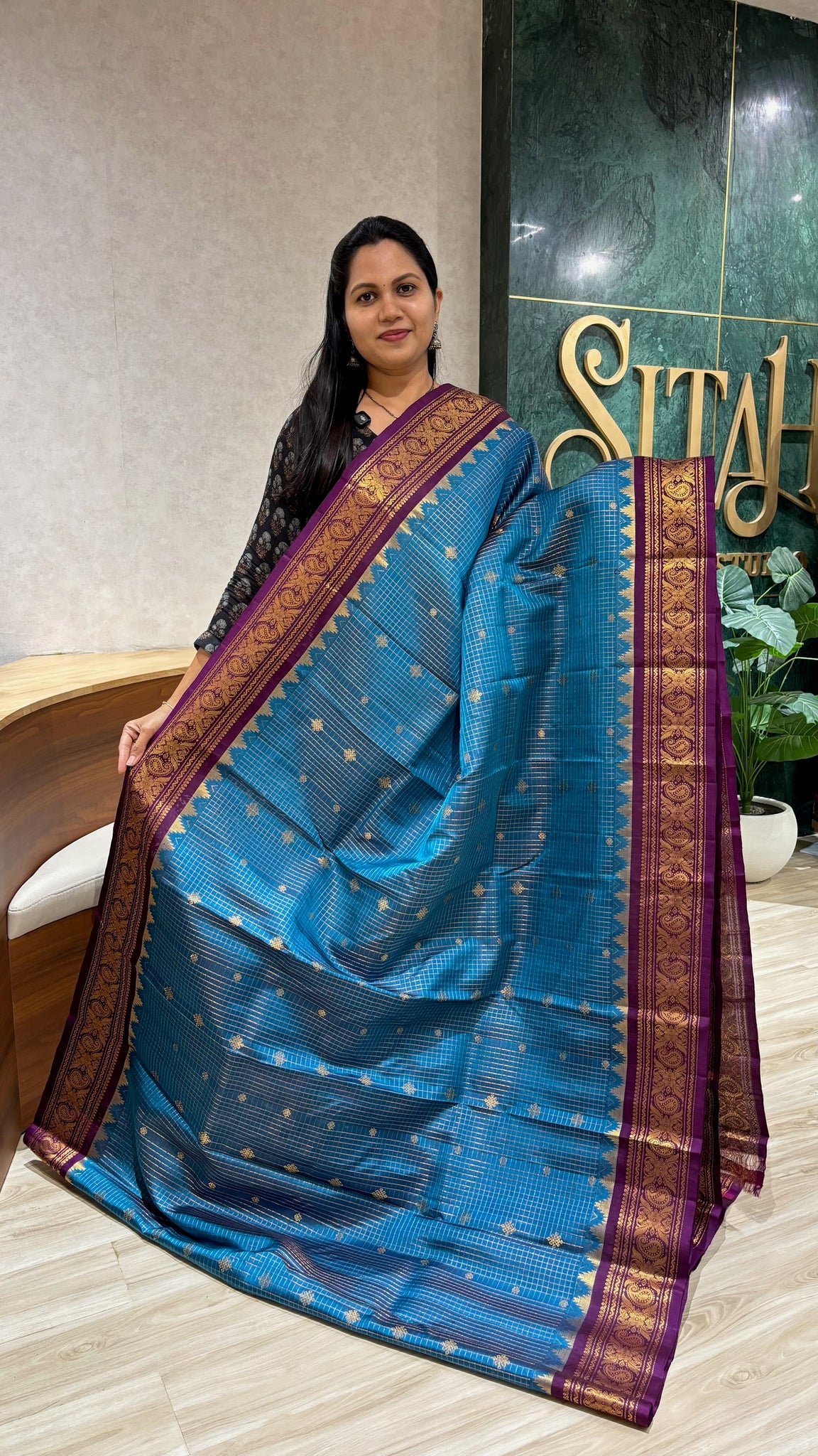 Handloom gadwal pattu