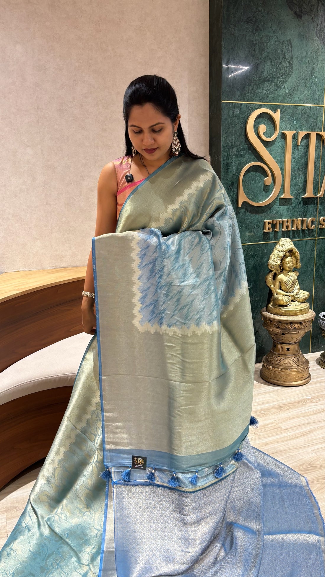 Tissue georgette flower design