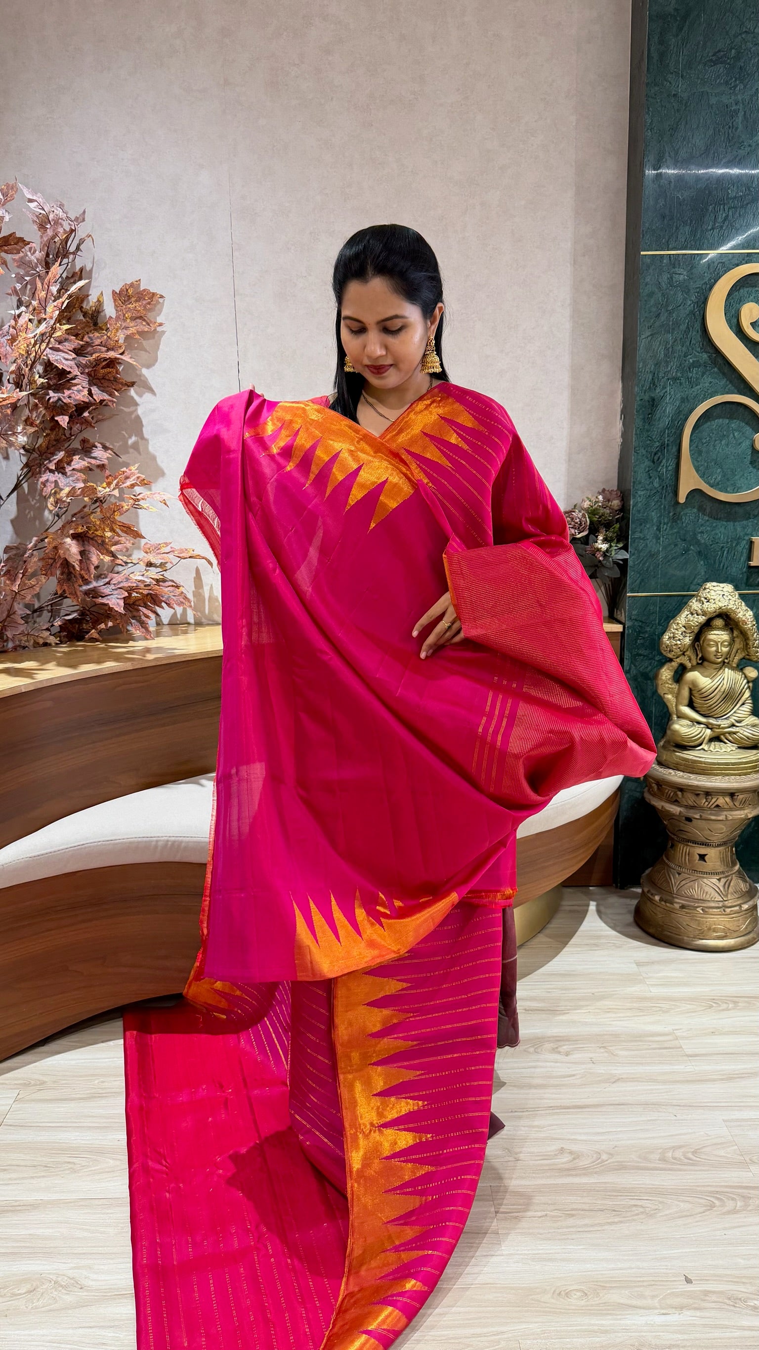 Handloom gadwal tissue border