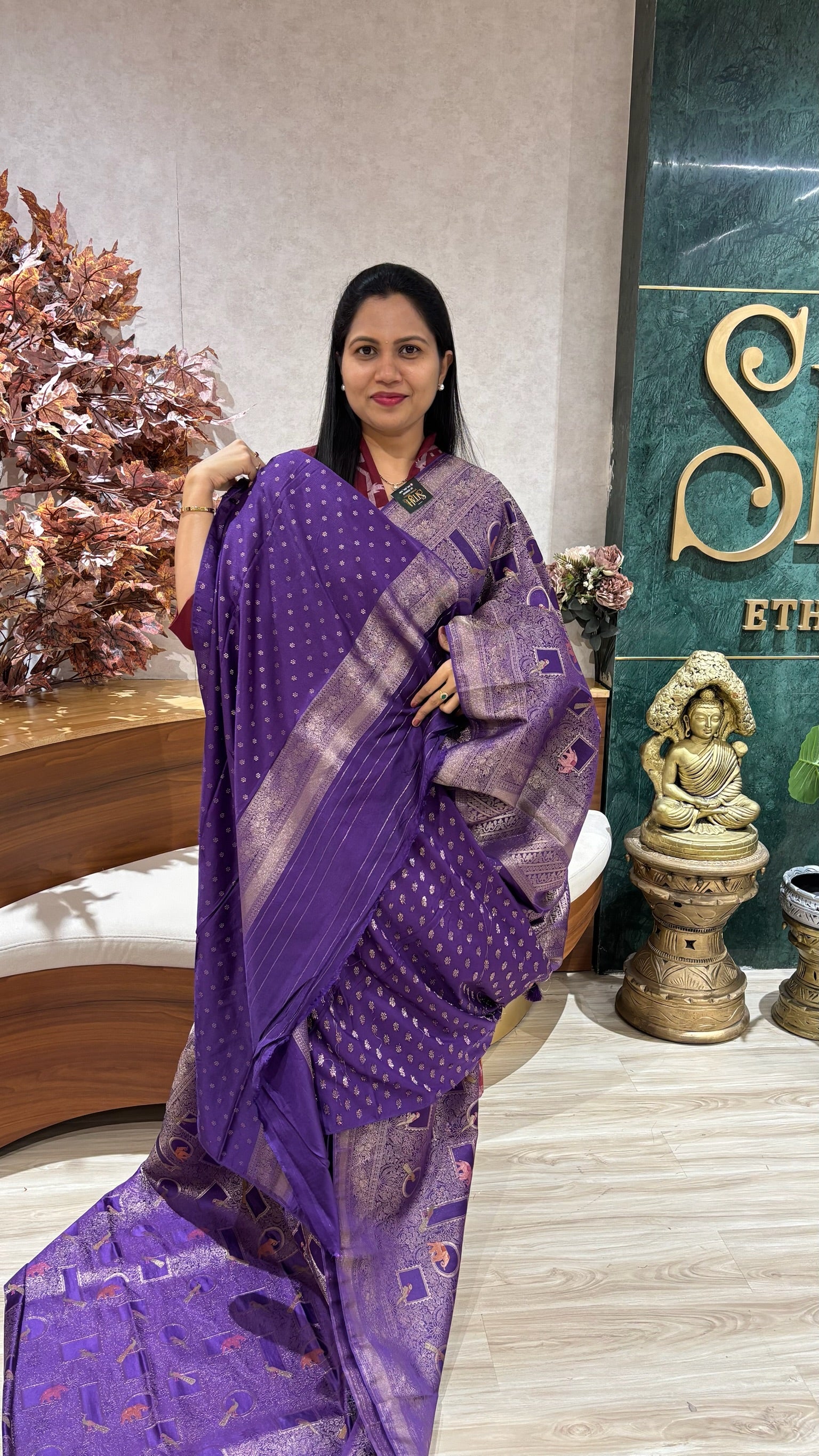 Banaras allover weaving