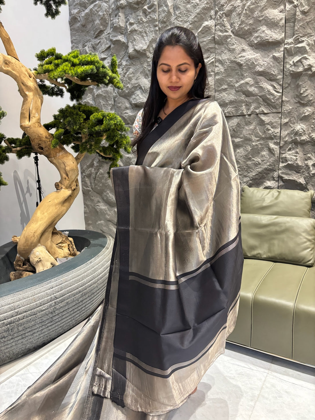 Handloom tissue saree