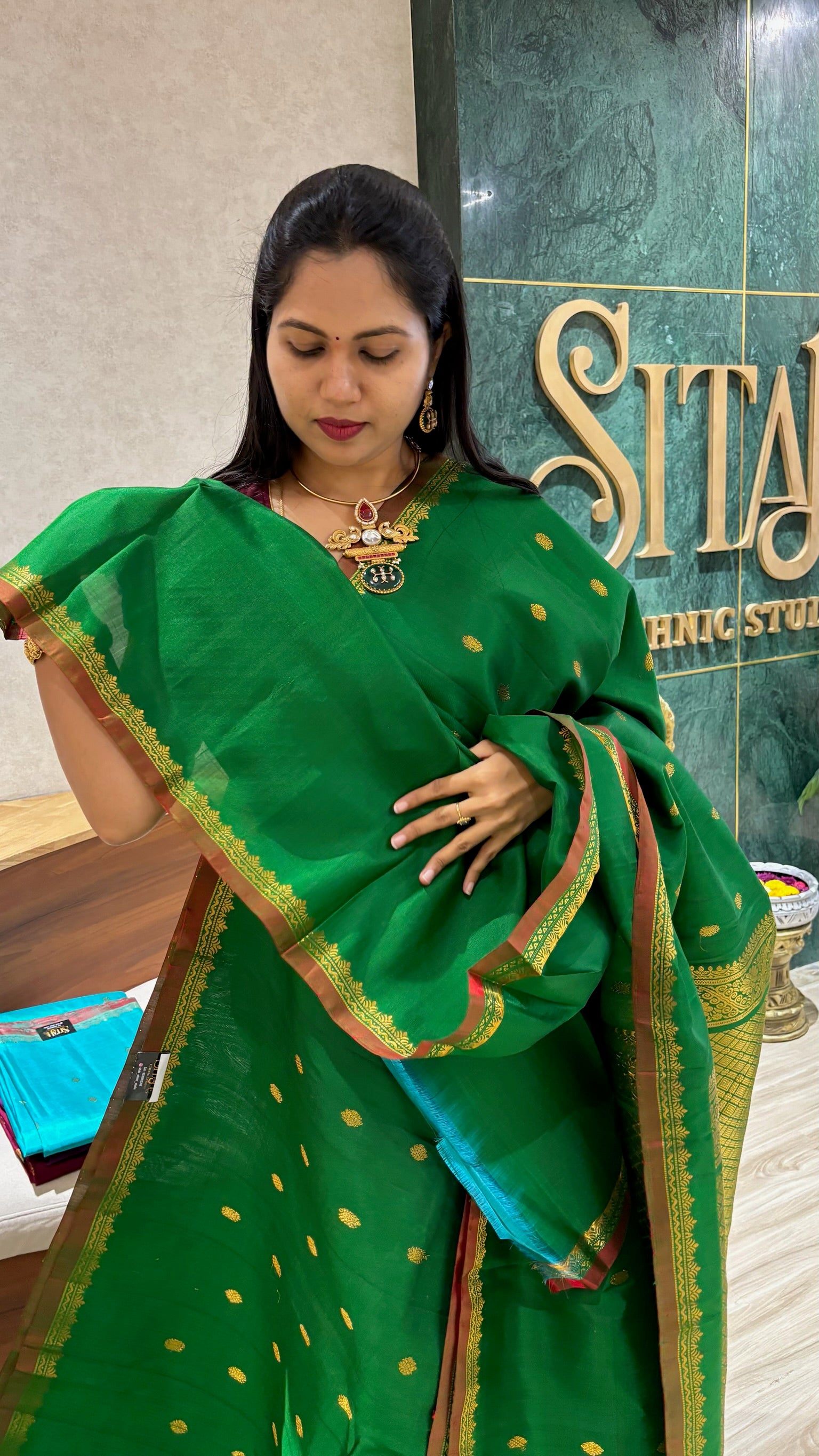 Handloom Gadwal pattu green