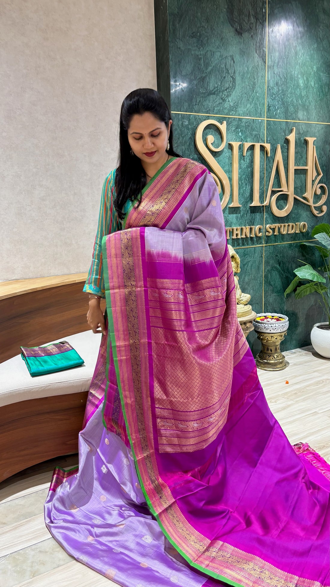 Handloom gadwal pattu