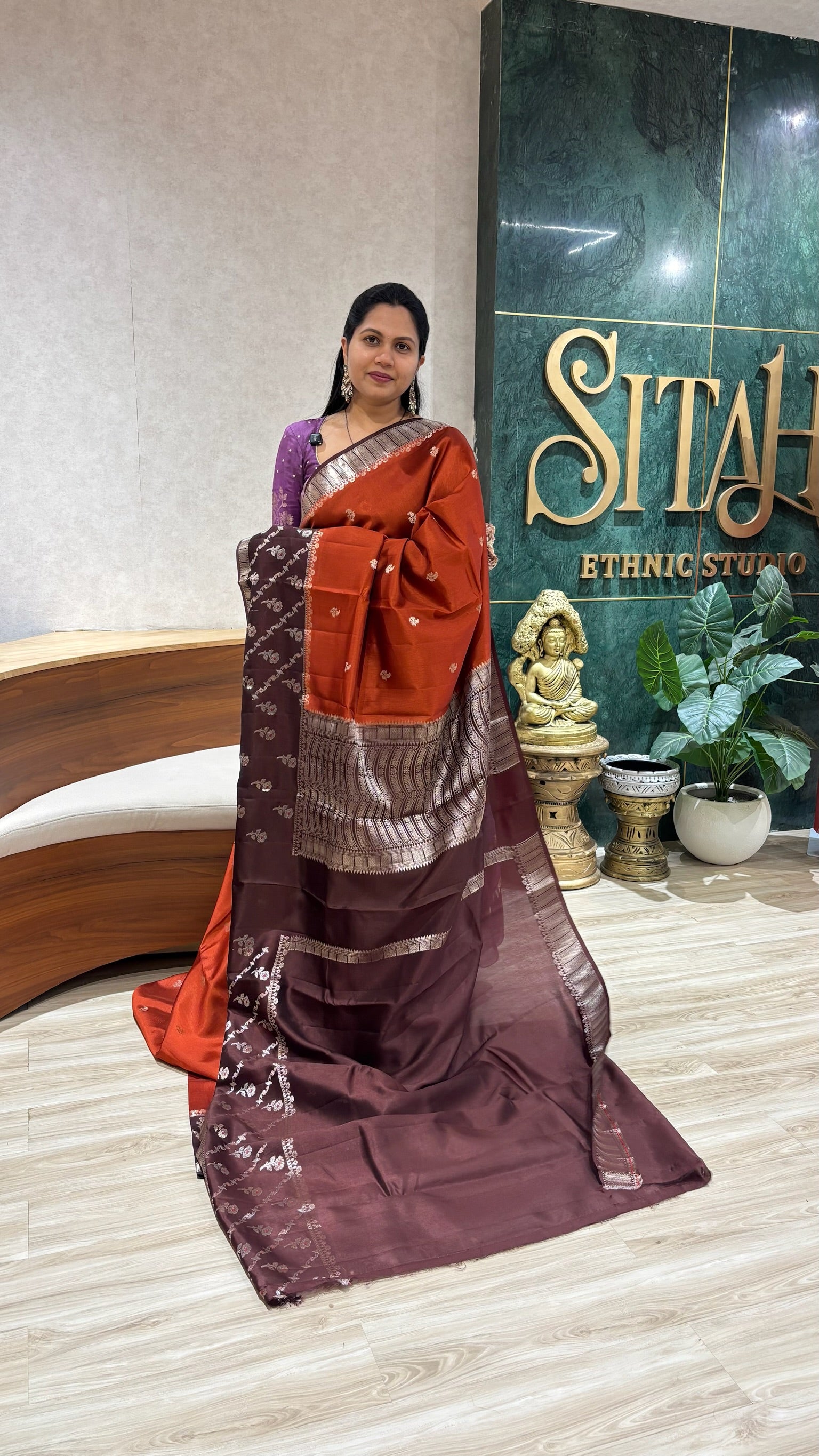 Fancy mango pattu bricke shade