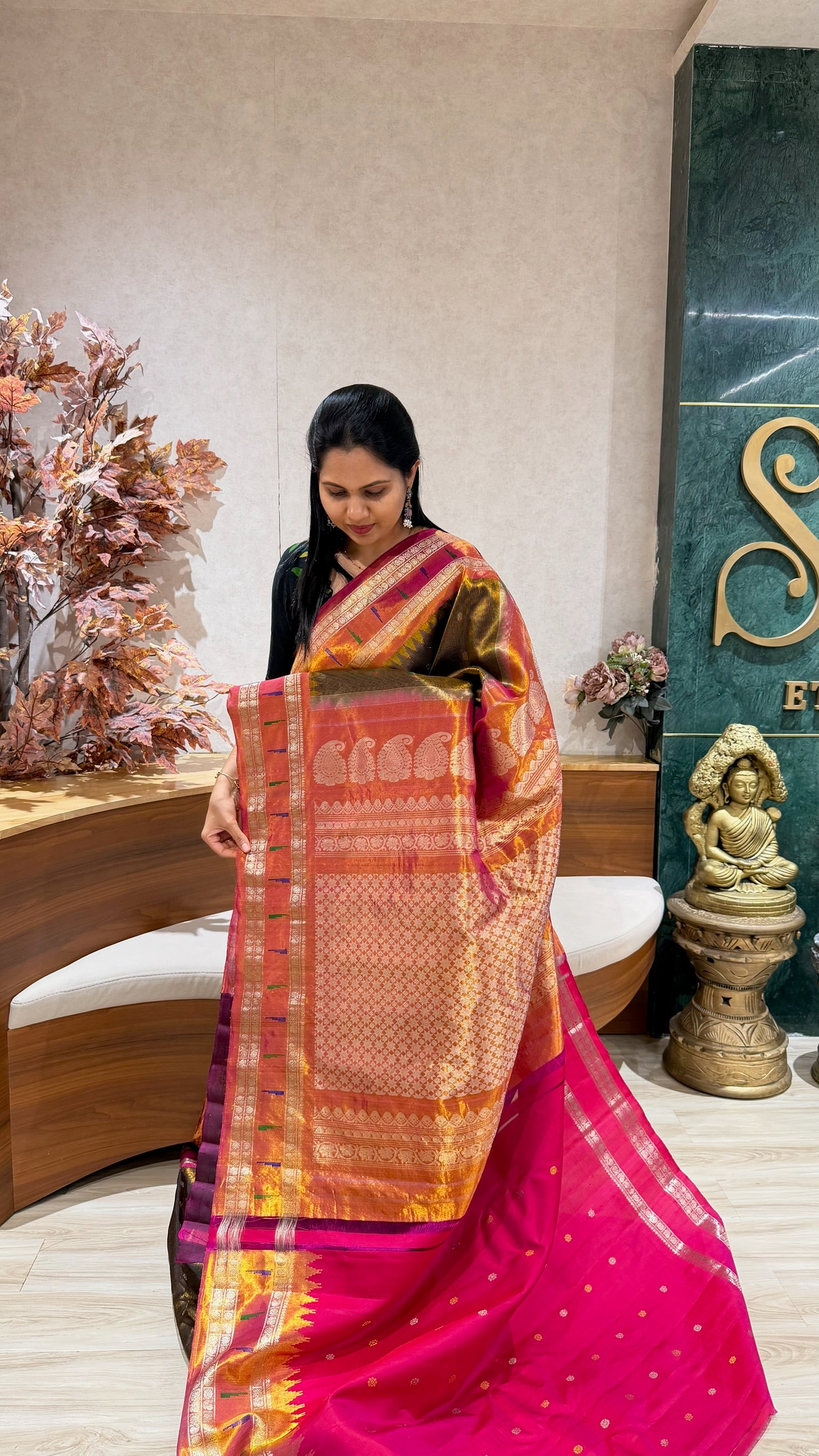 Handloom Gadwal tissue