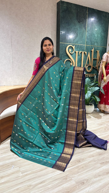 Handloom gadwal pattu with kanchi borders