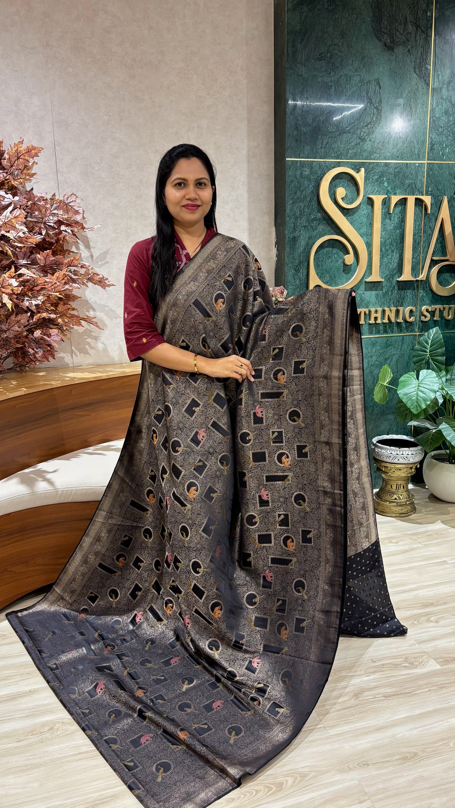 Banaras allover weaving