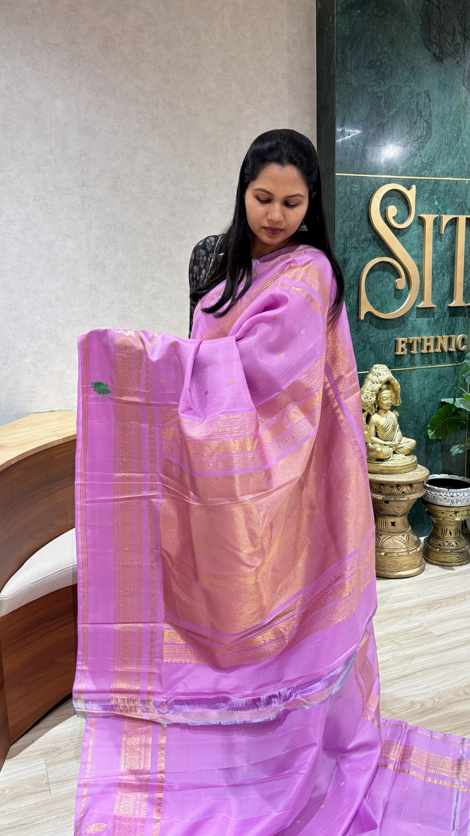 Handloom Gadwal pattu