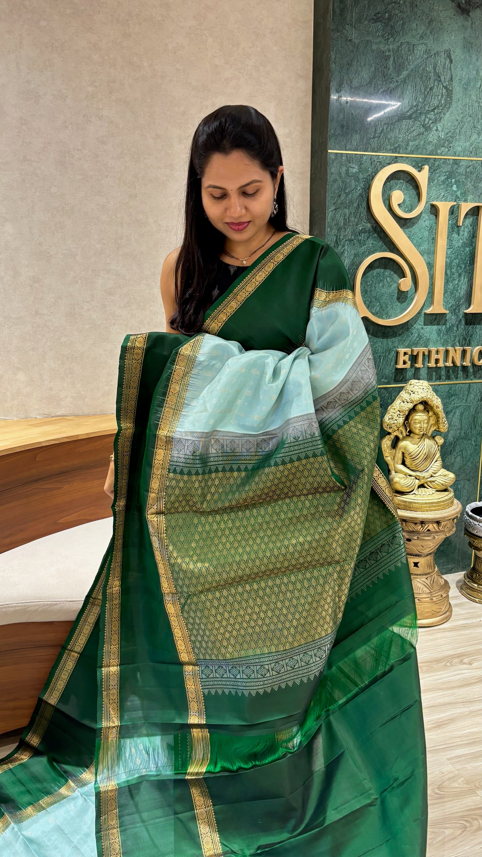 Lightweight kanchi pattu