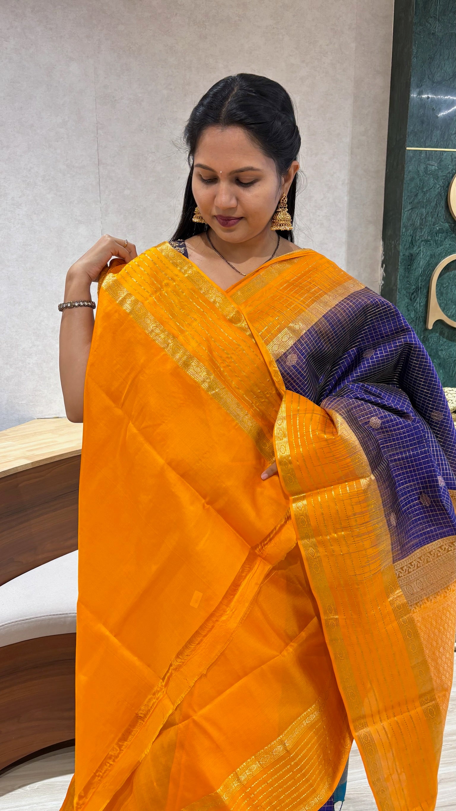 Light weight handloom kanchi pattu royal blue