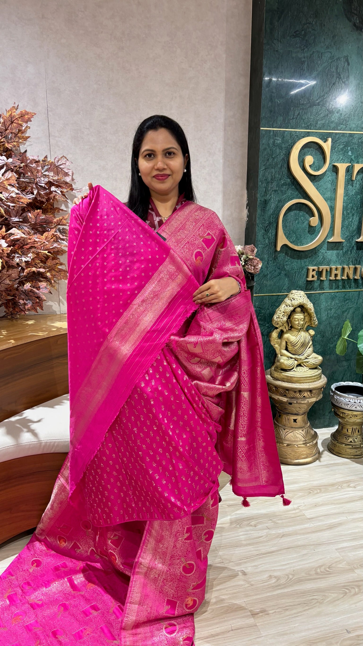 Banaras allover weaving