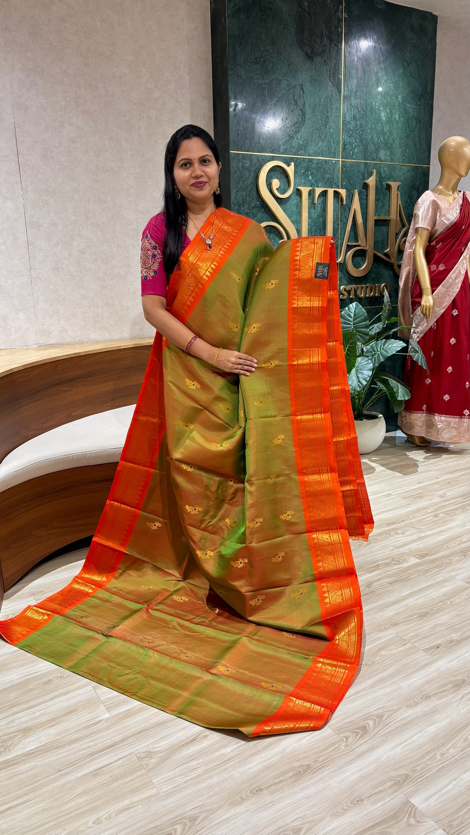 Handloom gadwal pattu