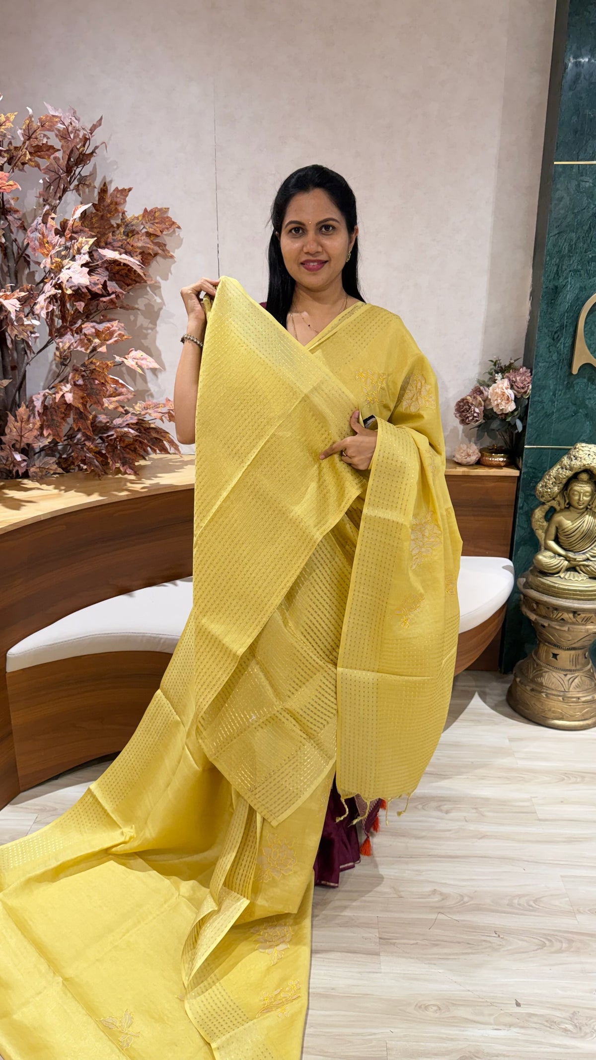 Tussar applique
