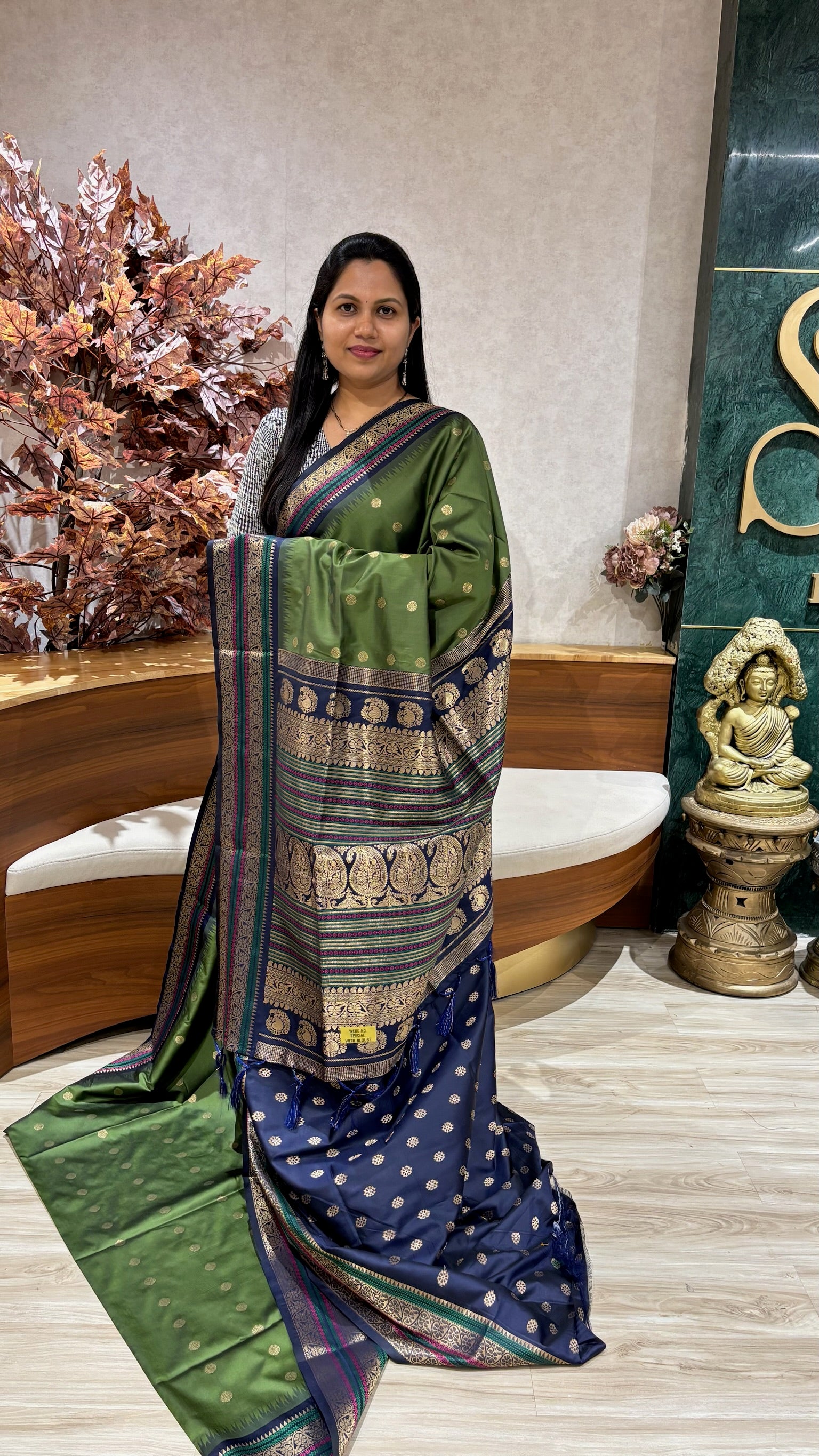 Fancy silk temple border