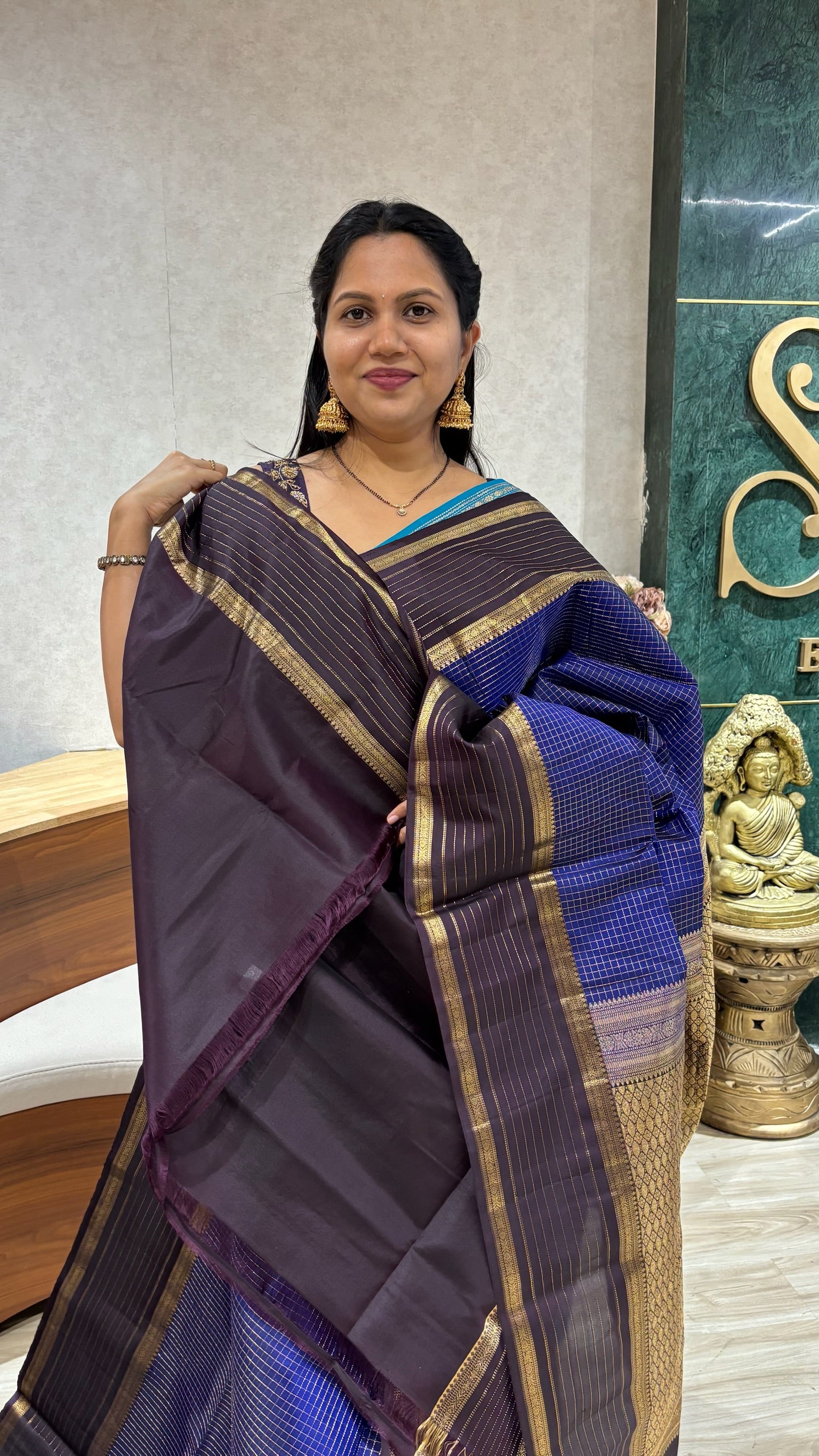 Light weight handloom kanchi pattu blue