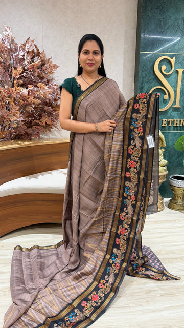 Causal drape Tanjore print