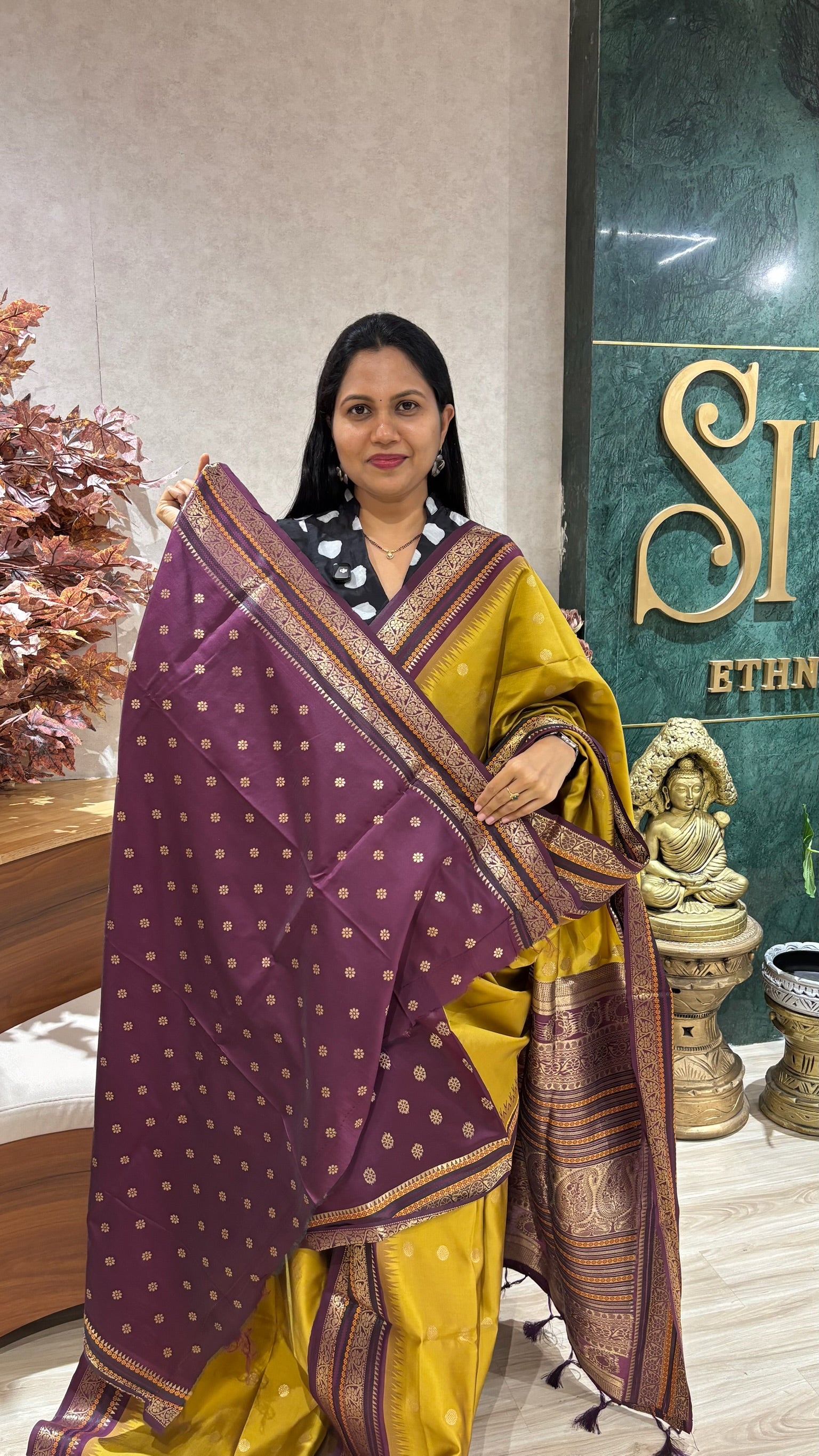 Fancy silk temple border yellow-wine