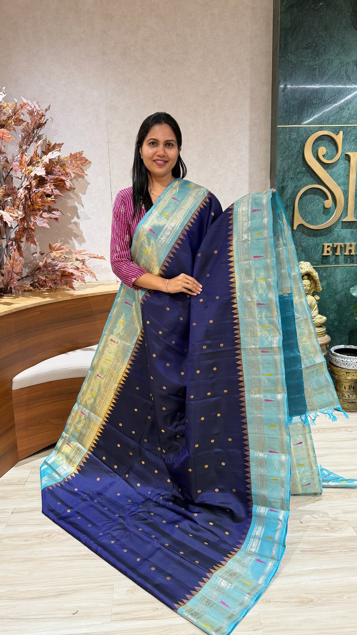 Handloom gadwal tissue