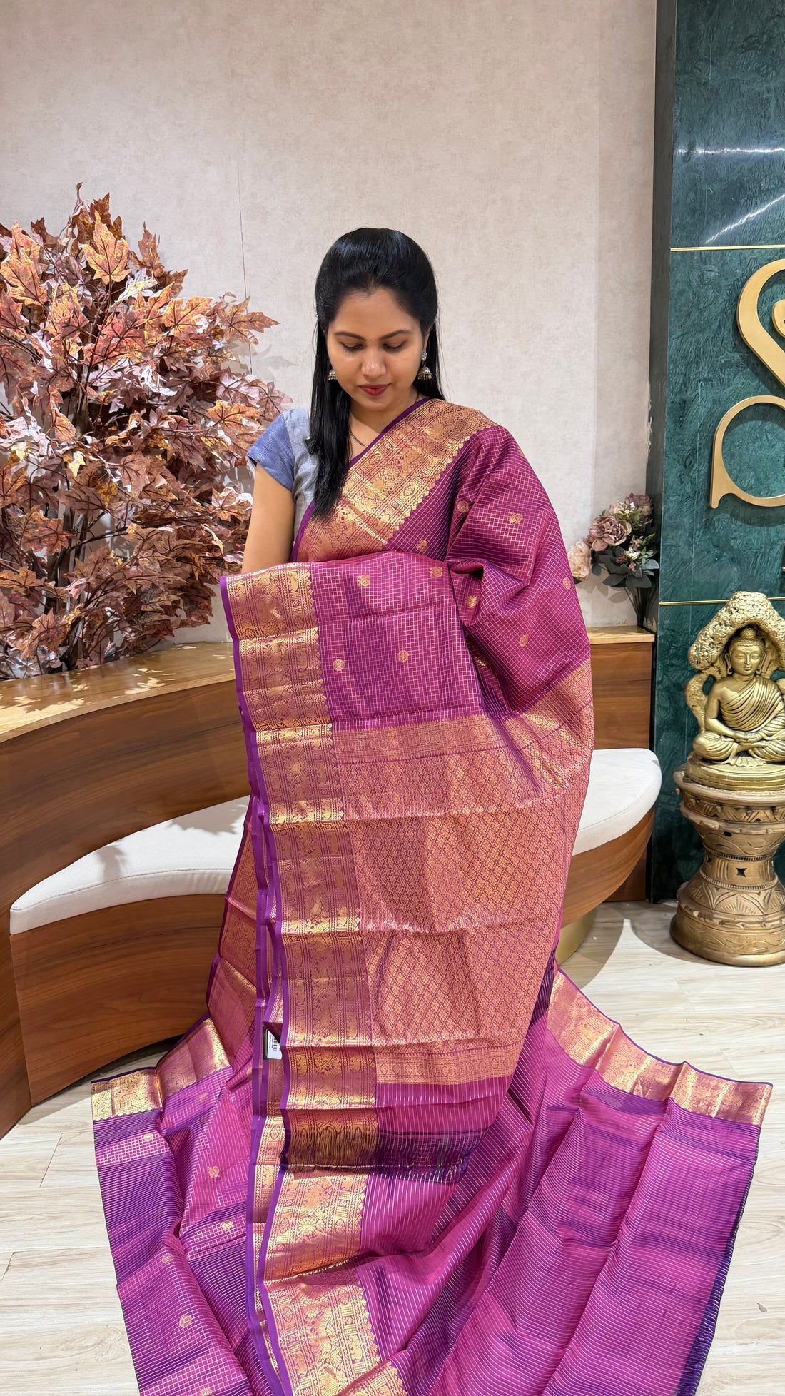 Vintage light weight pattu