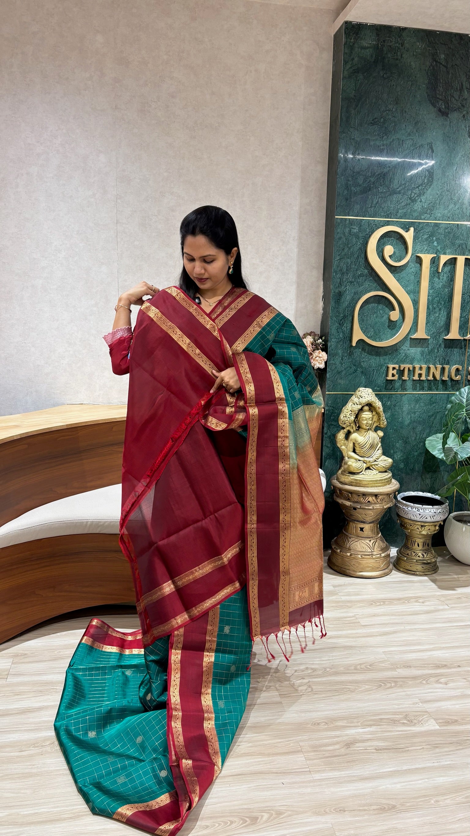 Light weight kanchi pattu