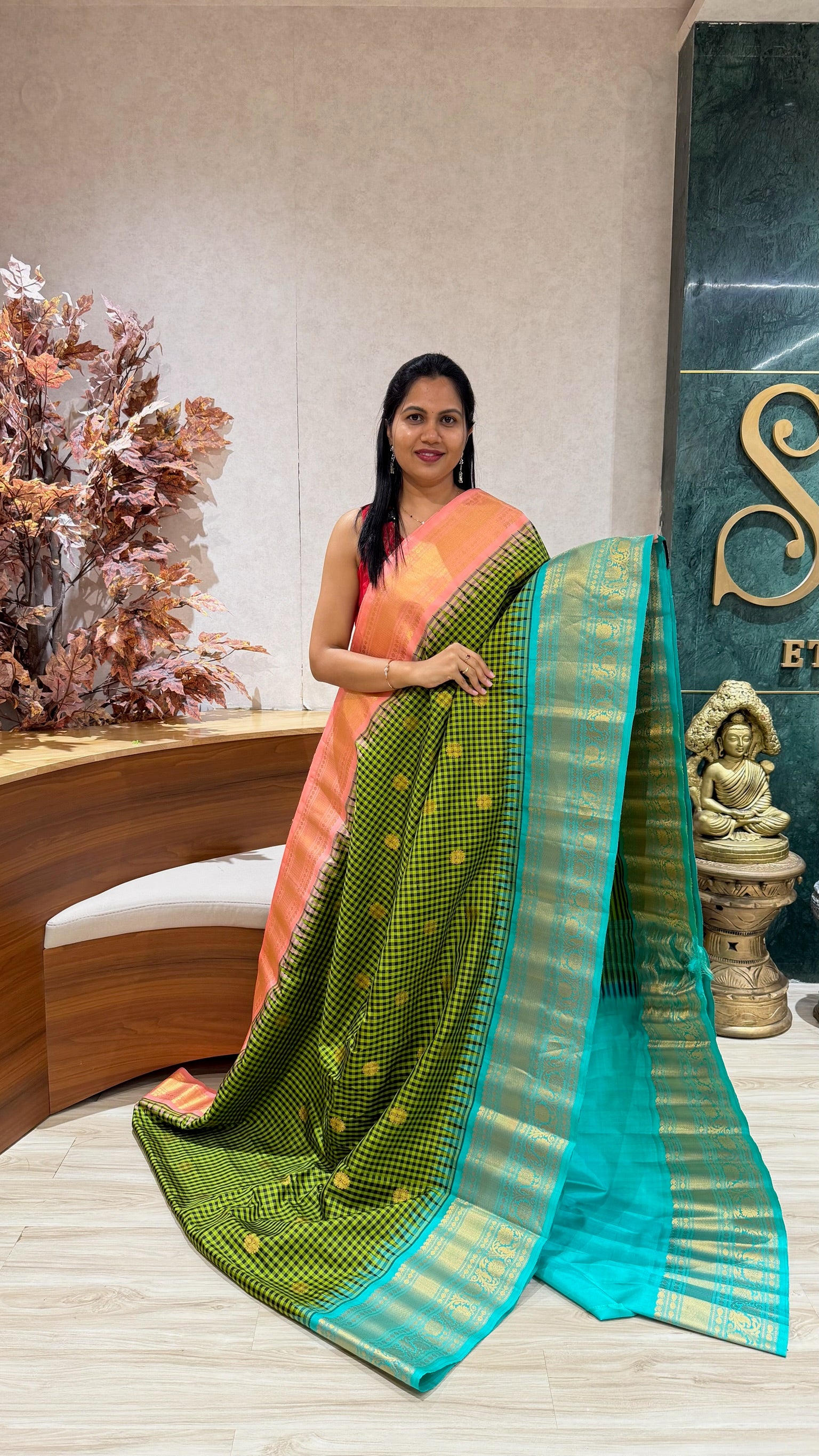 Handloom gadwal pattu