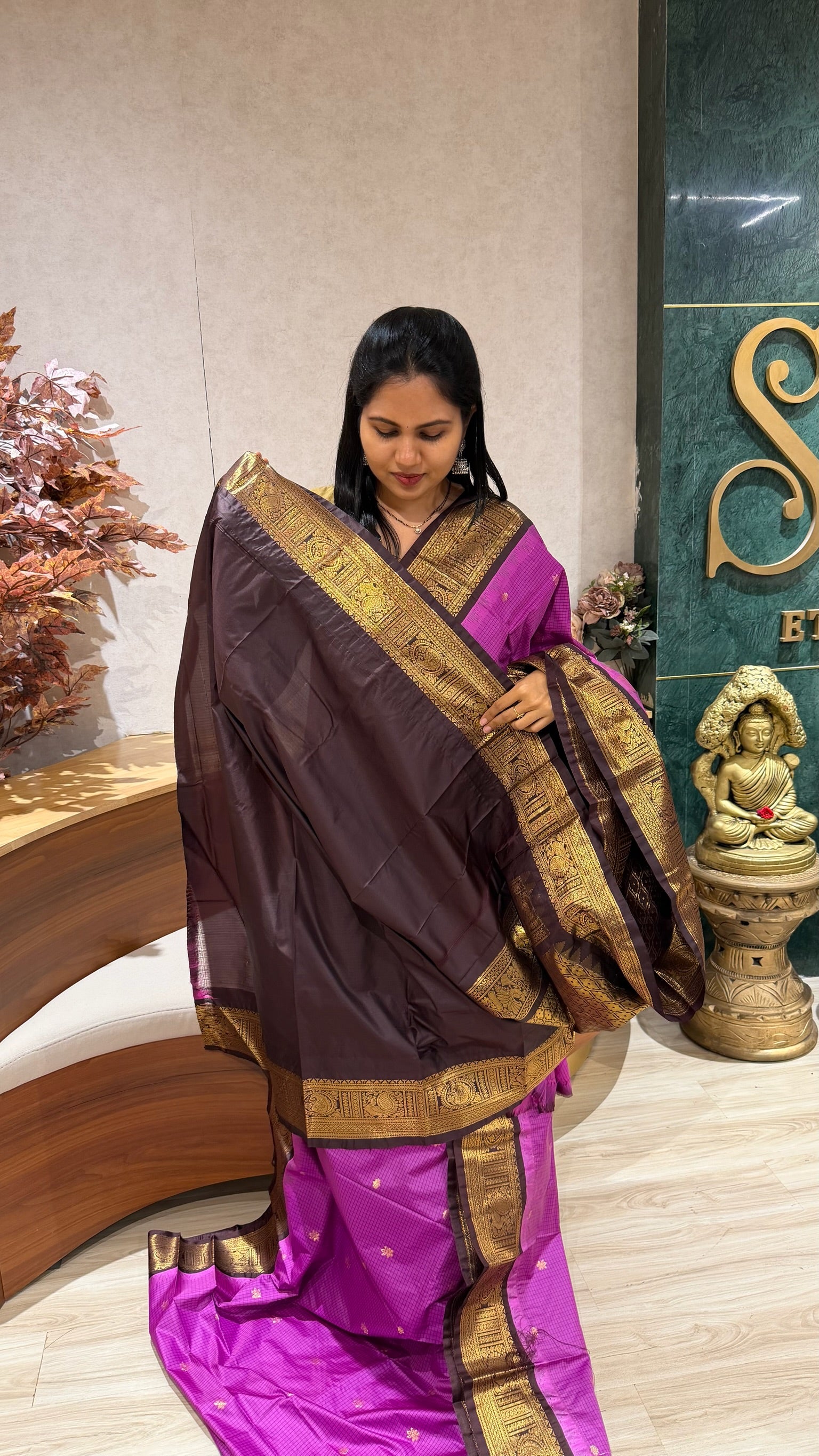 Semi Gadwal