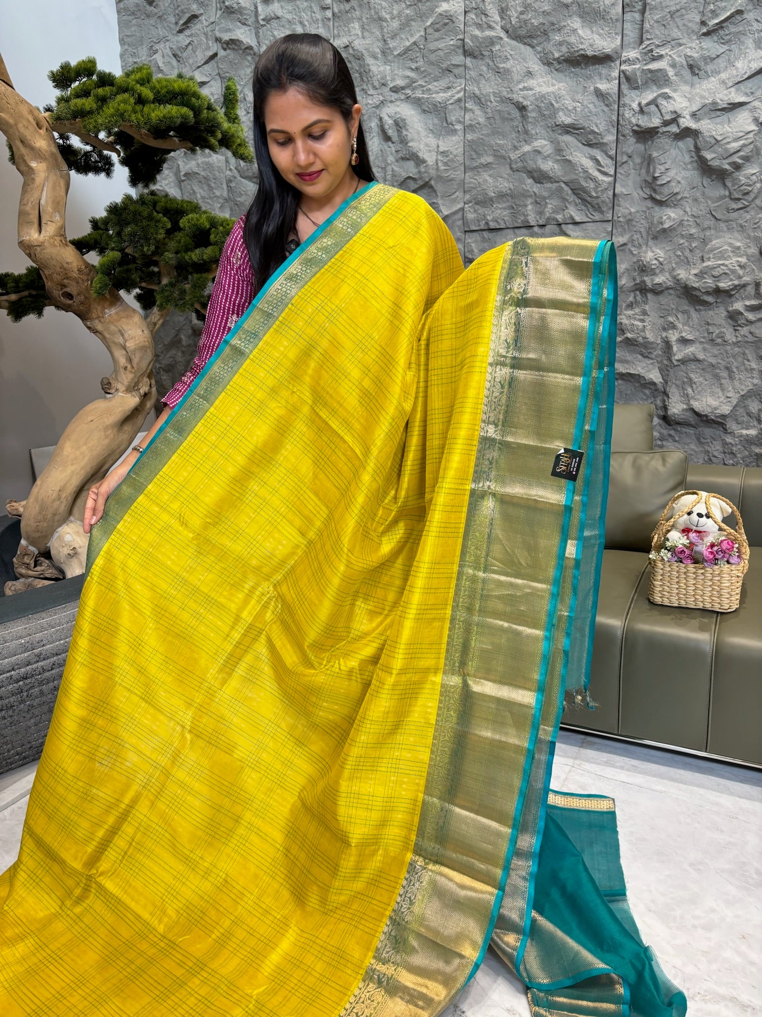 Mangalgiri pattu yellow- ramagreen