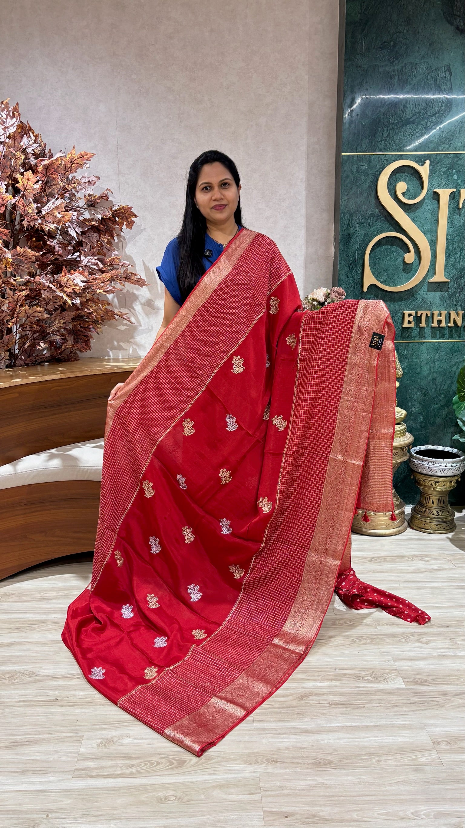 Chiffon weaving red