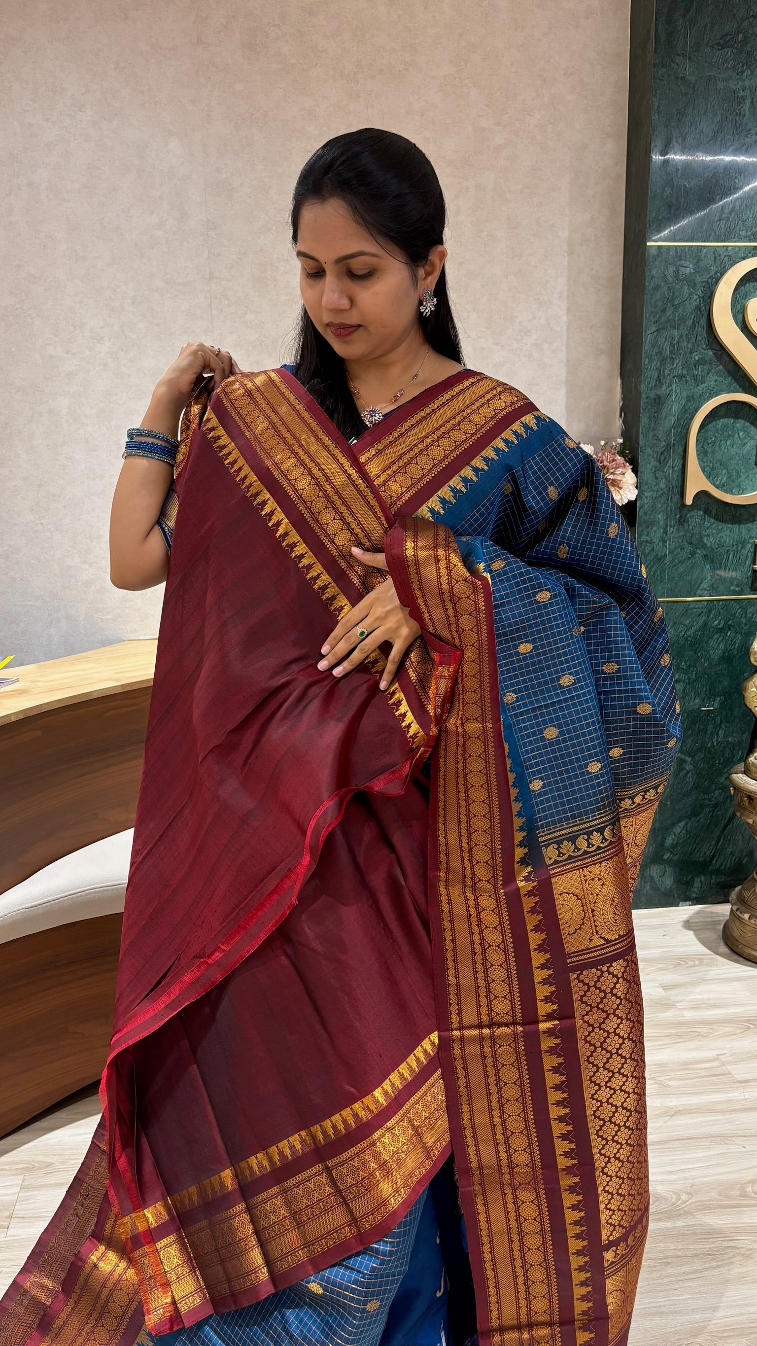 Handloom gadwal pattu