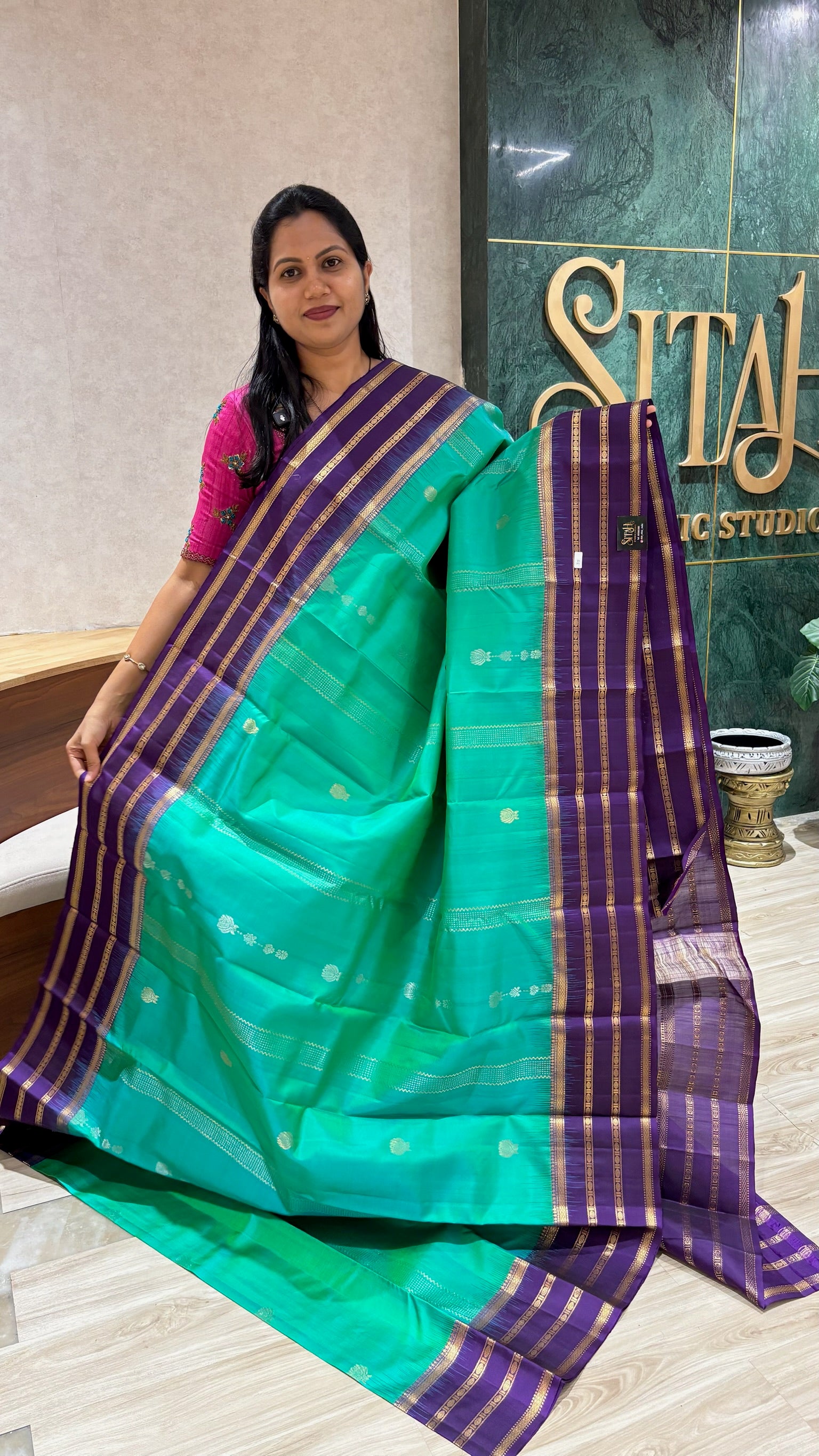 Light weight kanchi pattu