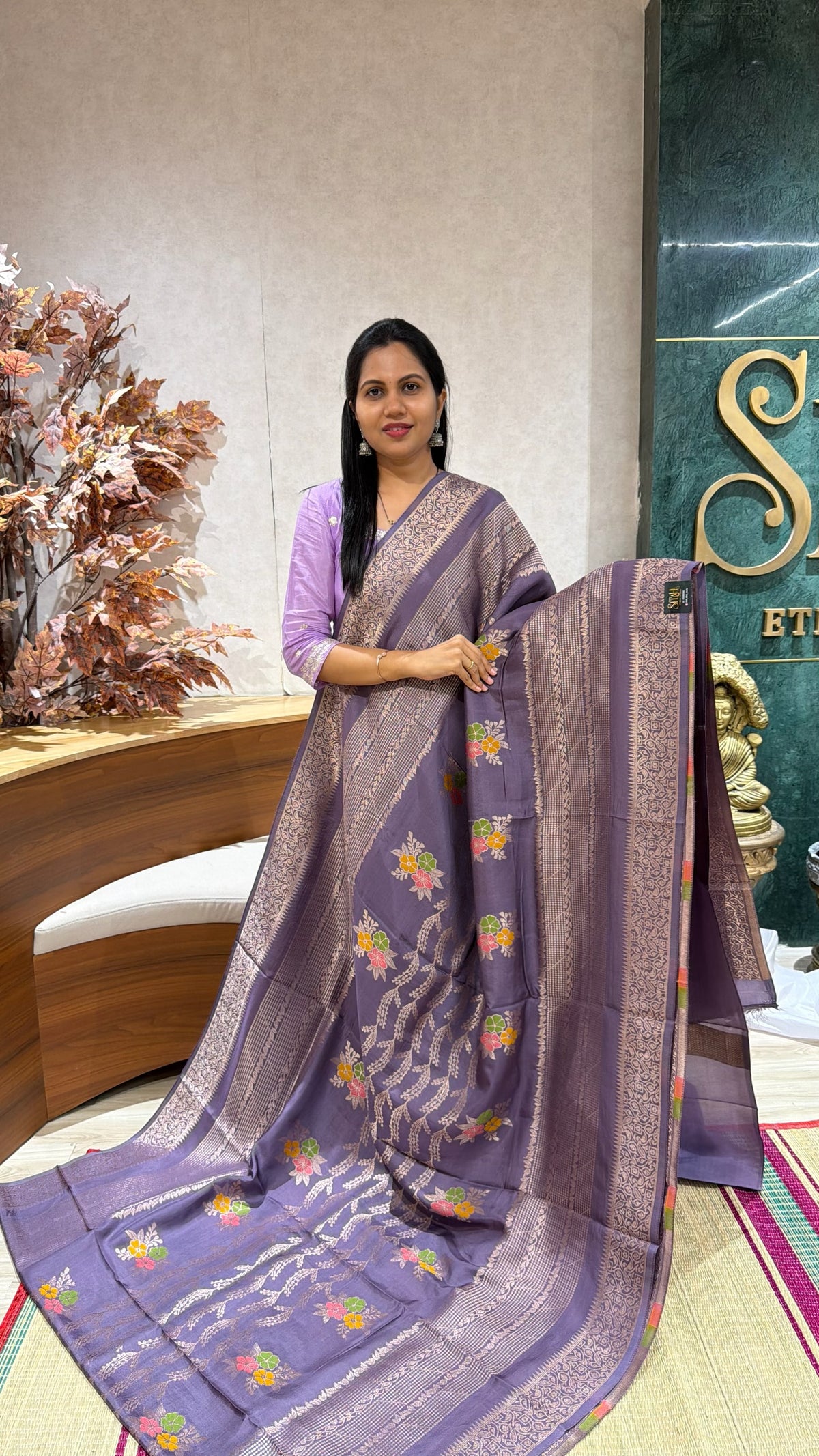 Russian silk middle weaving