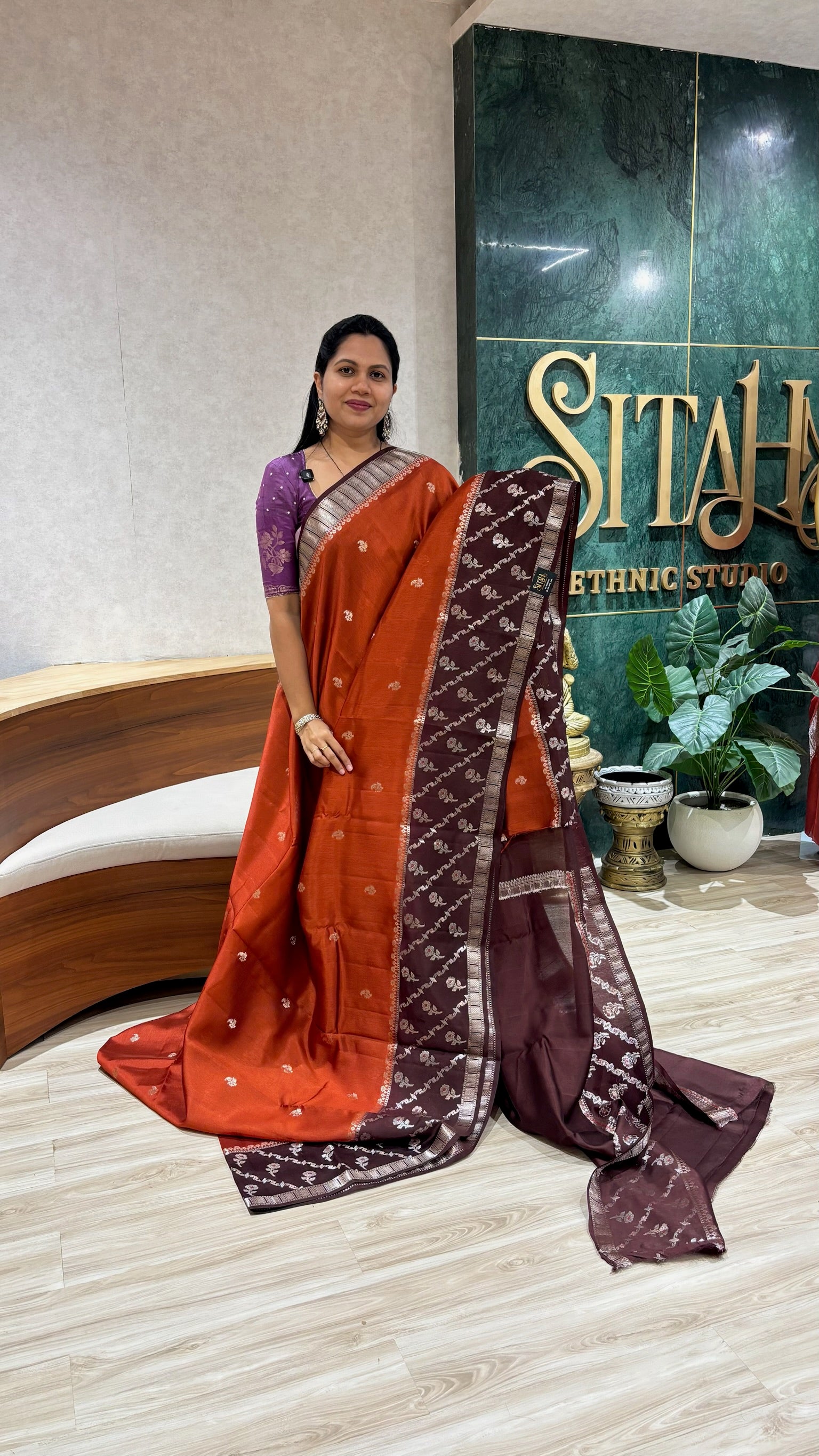 Fancy mango pattu bricke shade