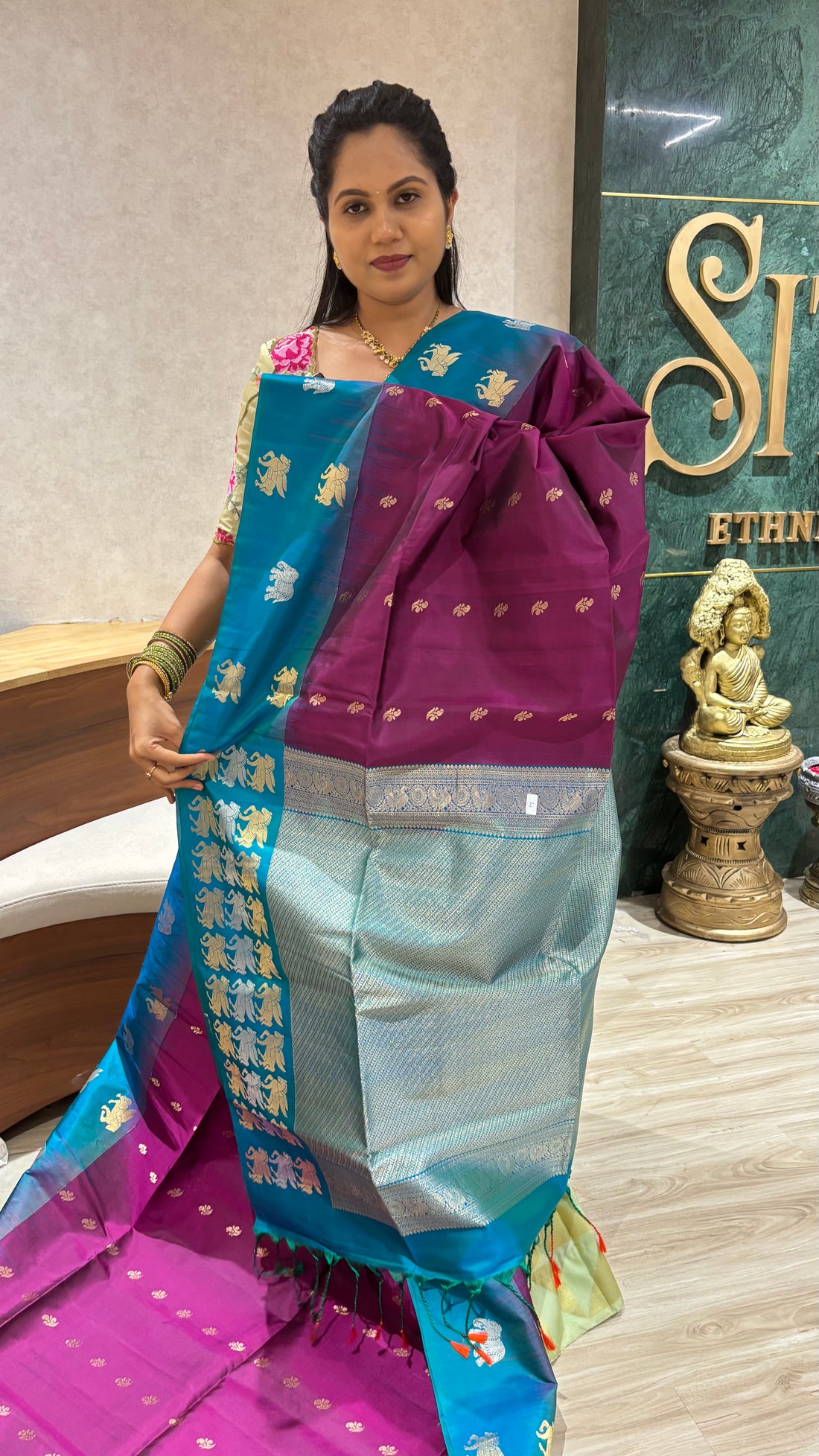 Kanchi pattu border buta