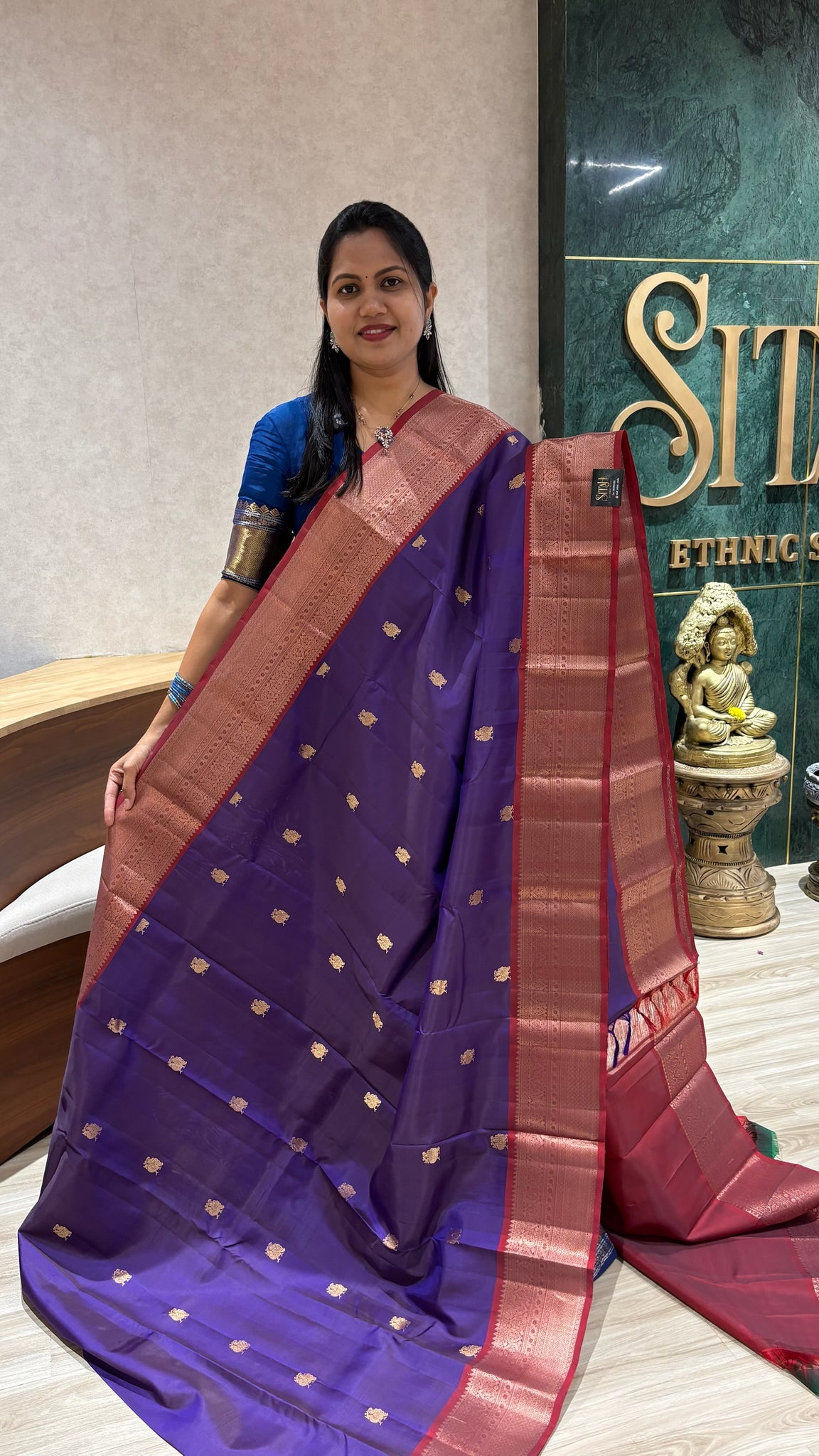 Light weight kanchi pattu