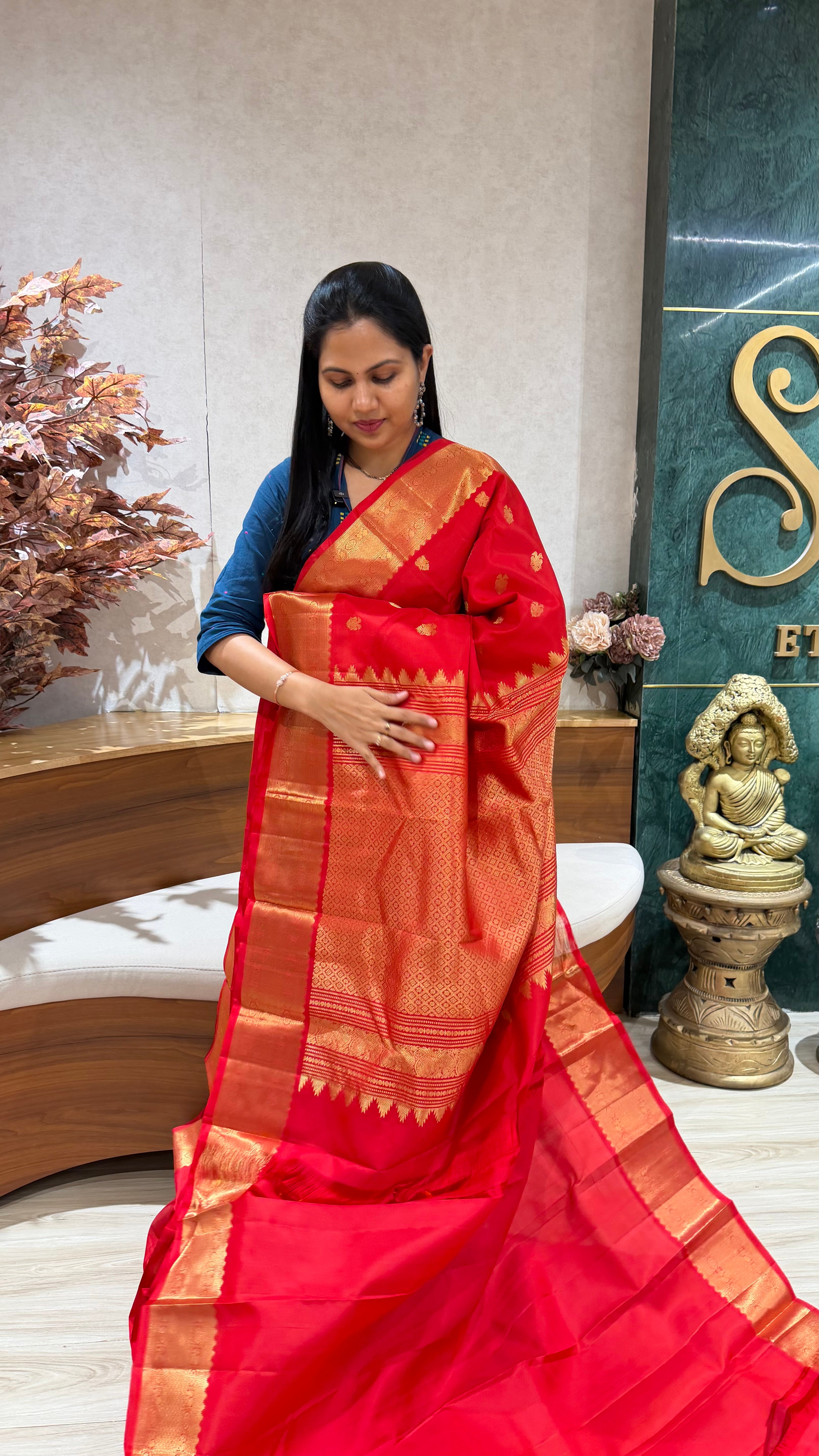Lightweight kanchi pattu