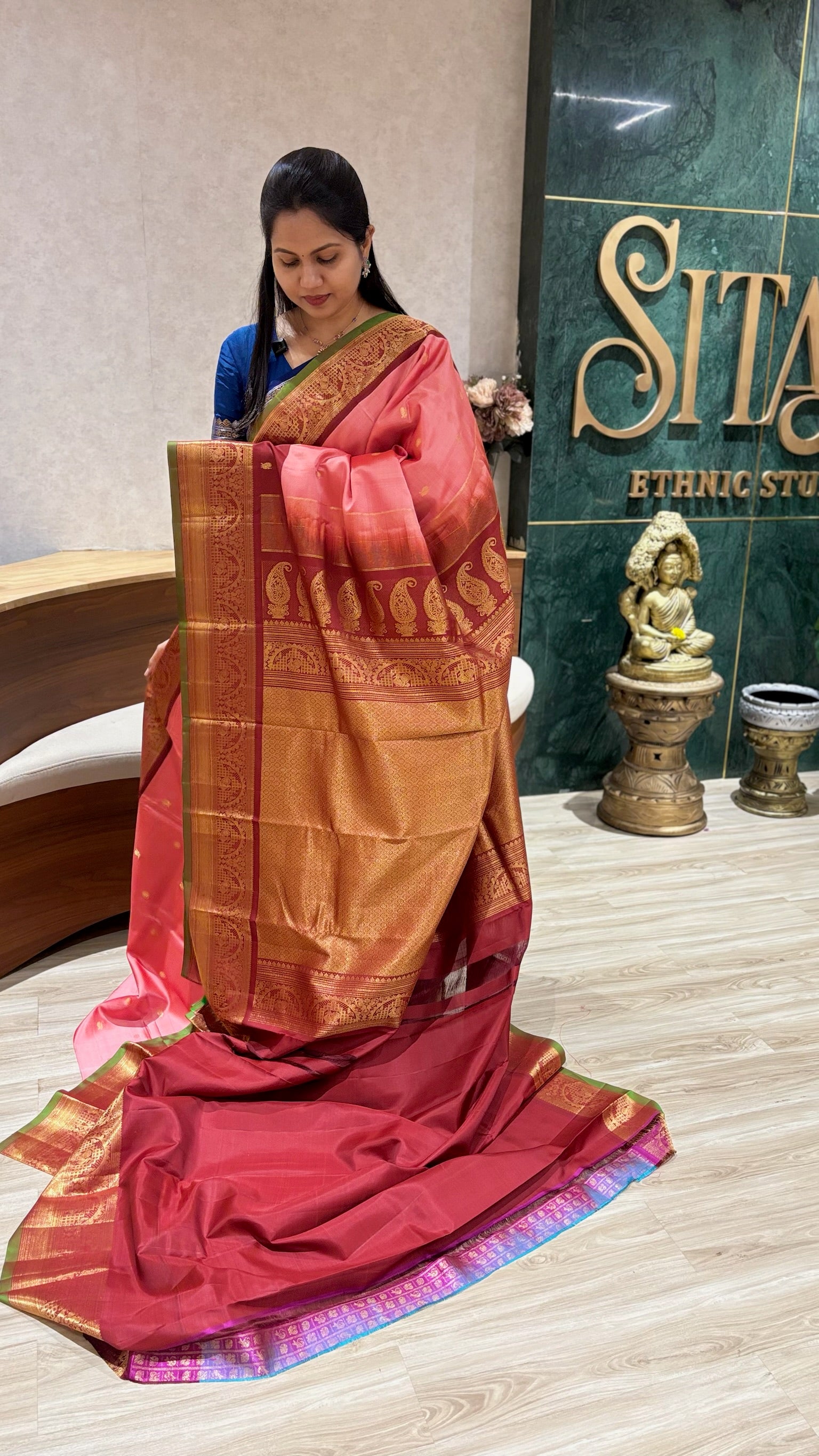 Handloom gadwal pattu