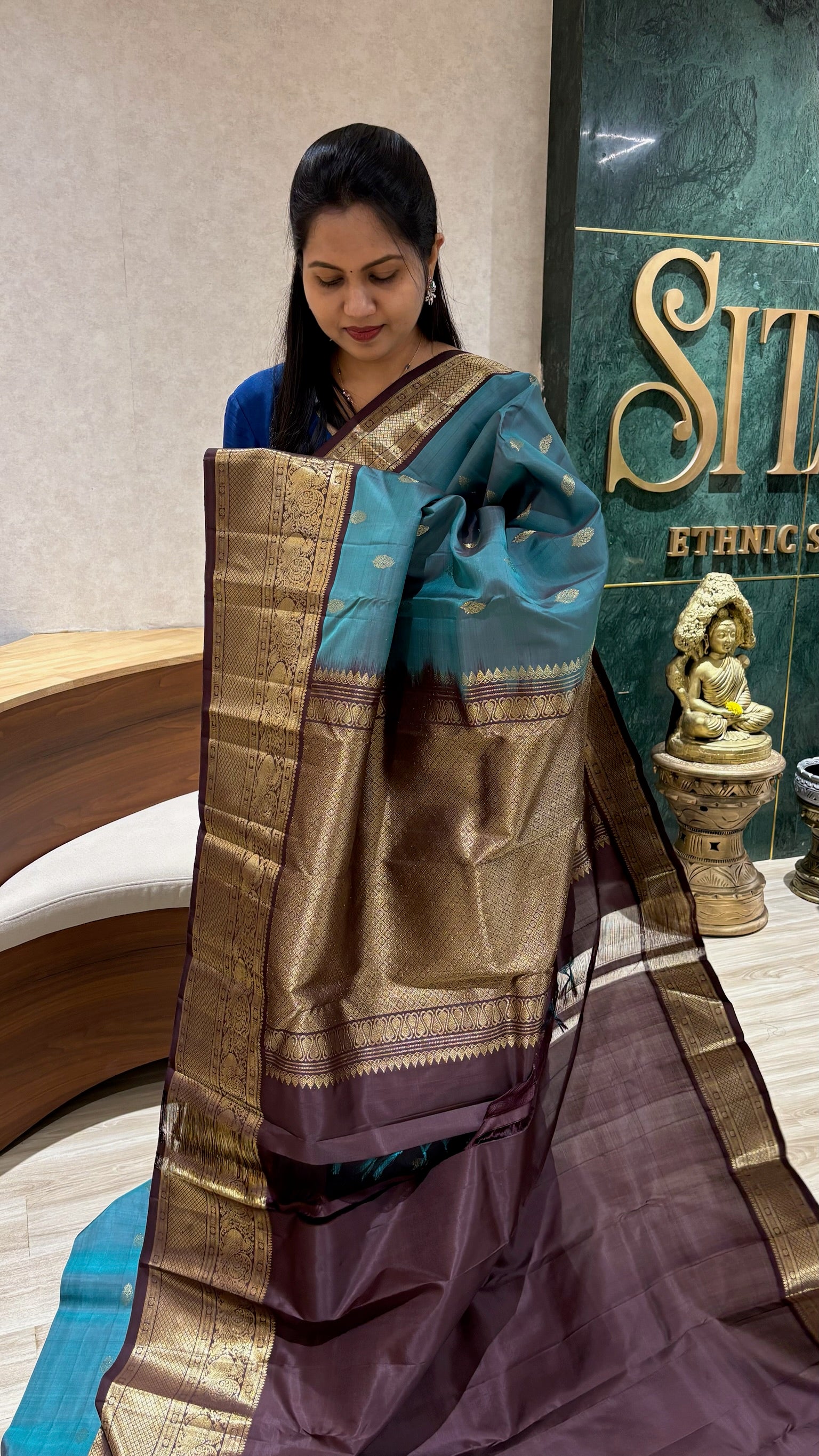 Light weight kanchi pattu