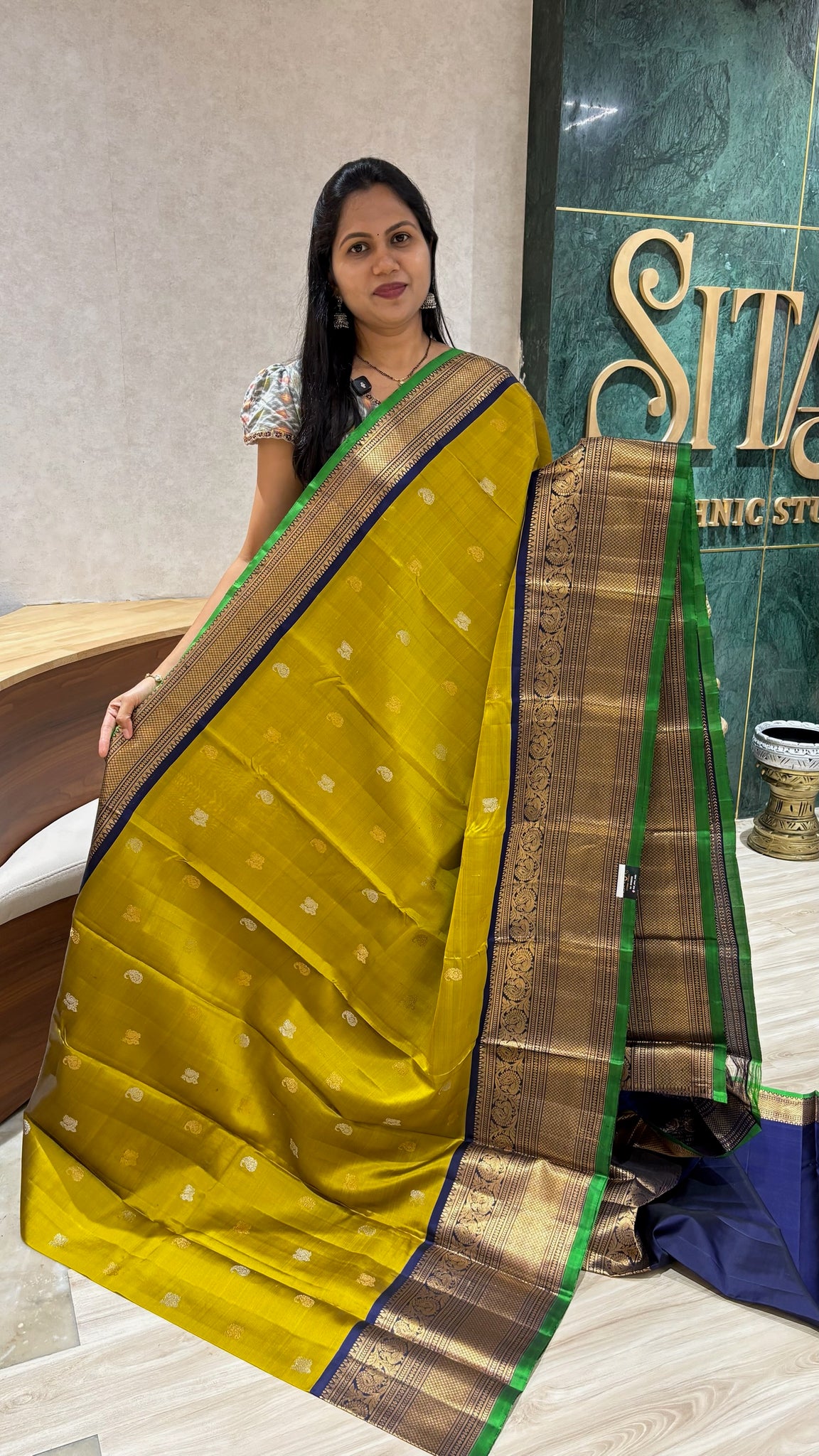 Handloom Gadwal pattu