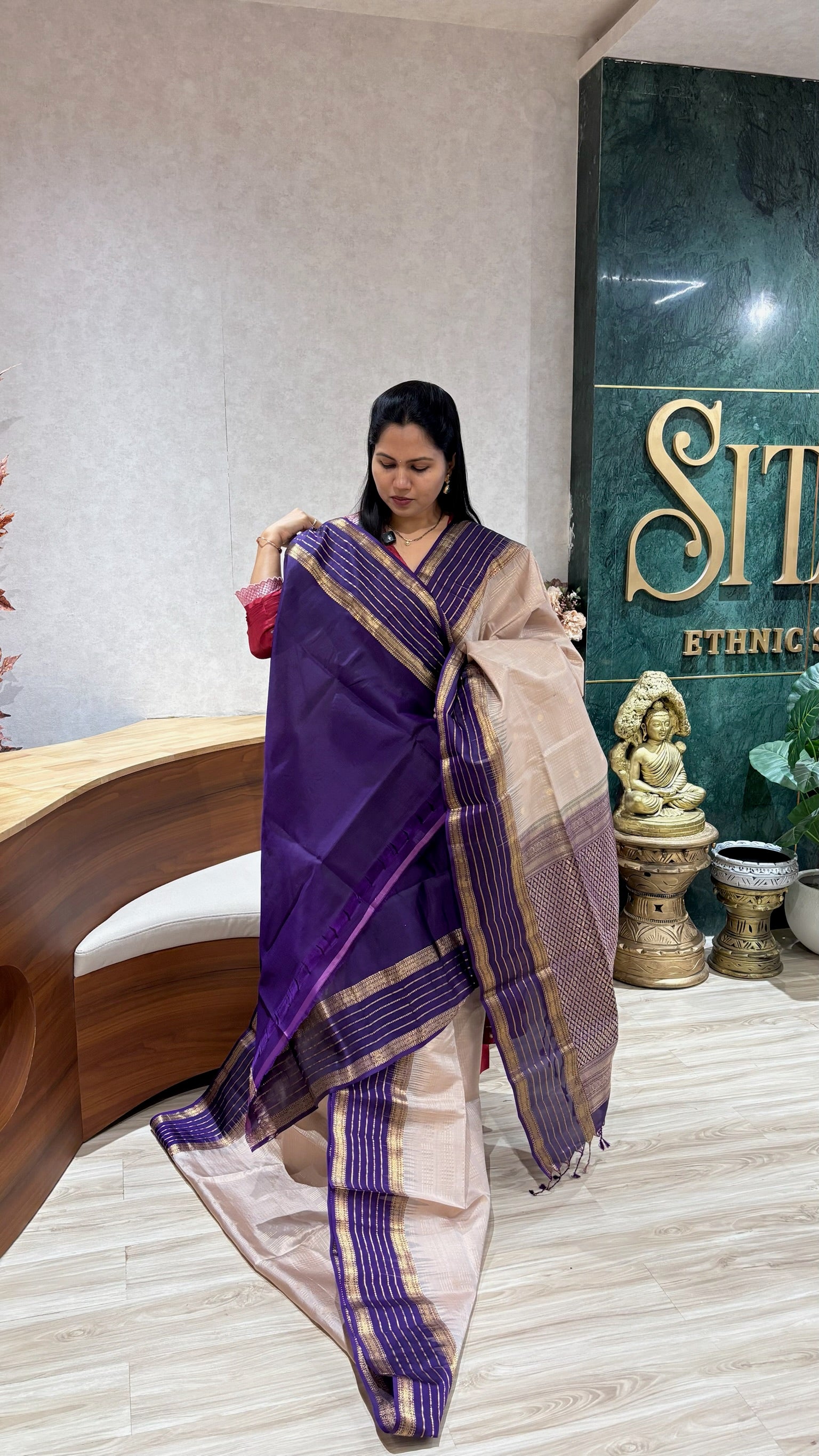 Light weight kanchi pattu