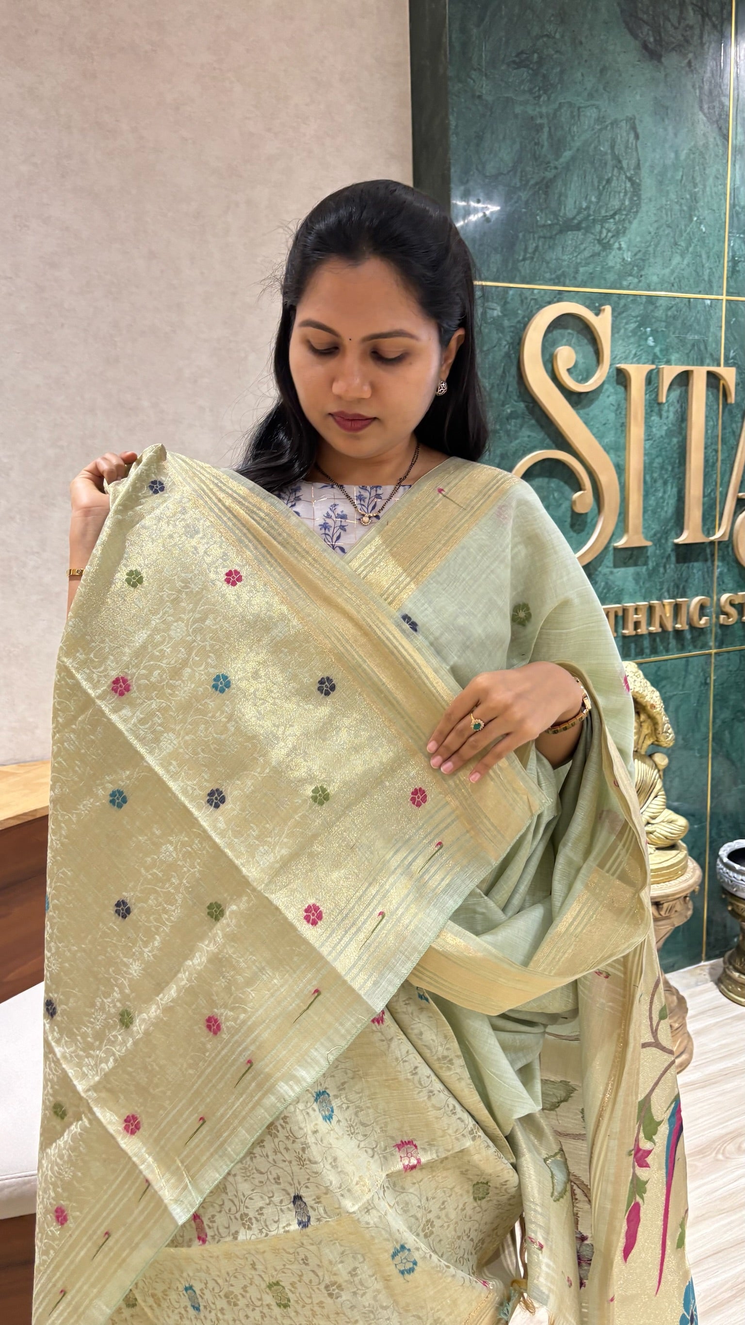 Munga cotton parrot pattu green