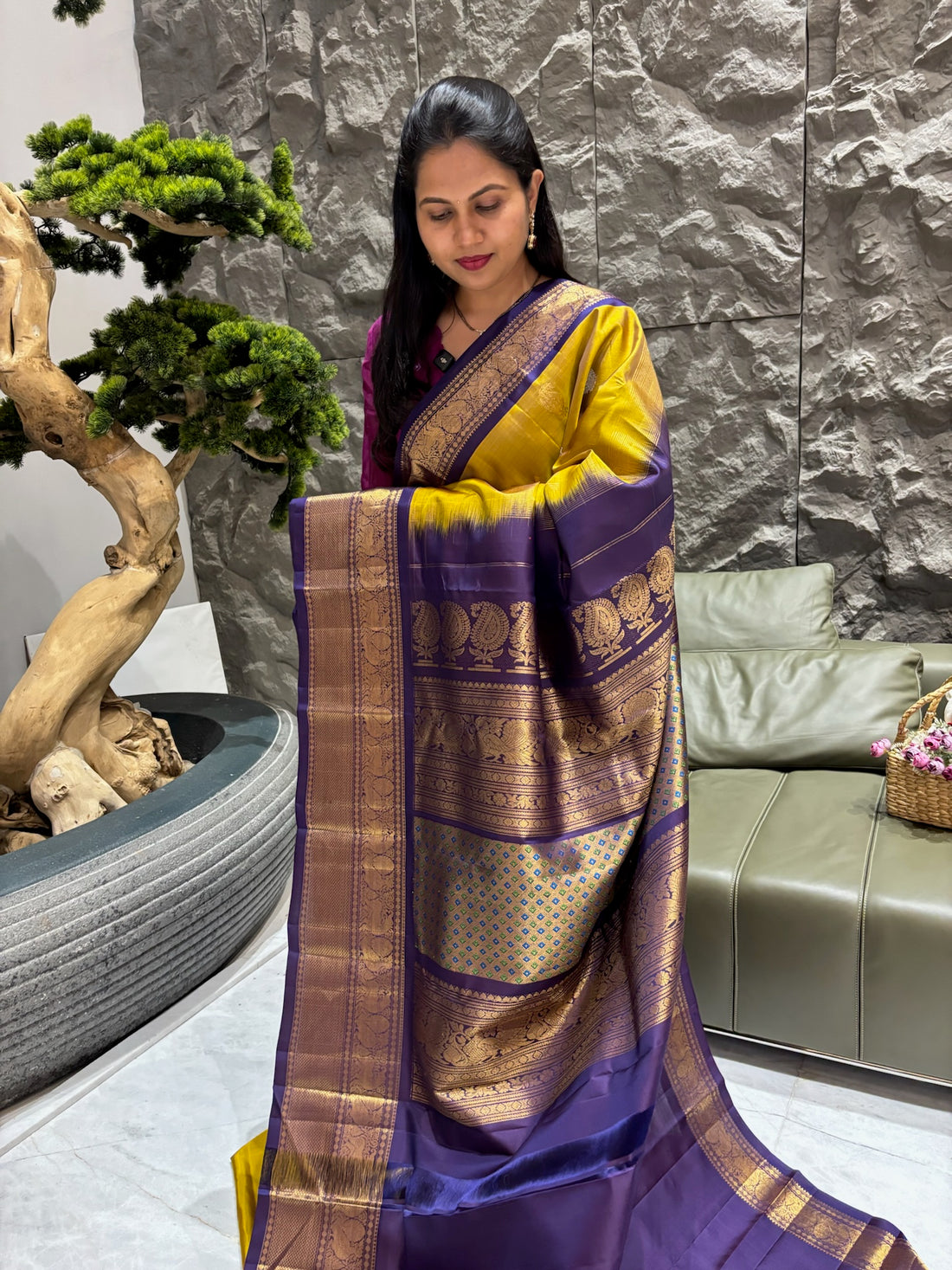 Handloom gadwal pattu menthi green