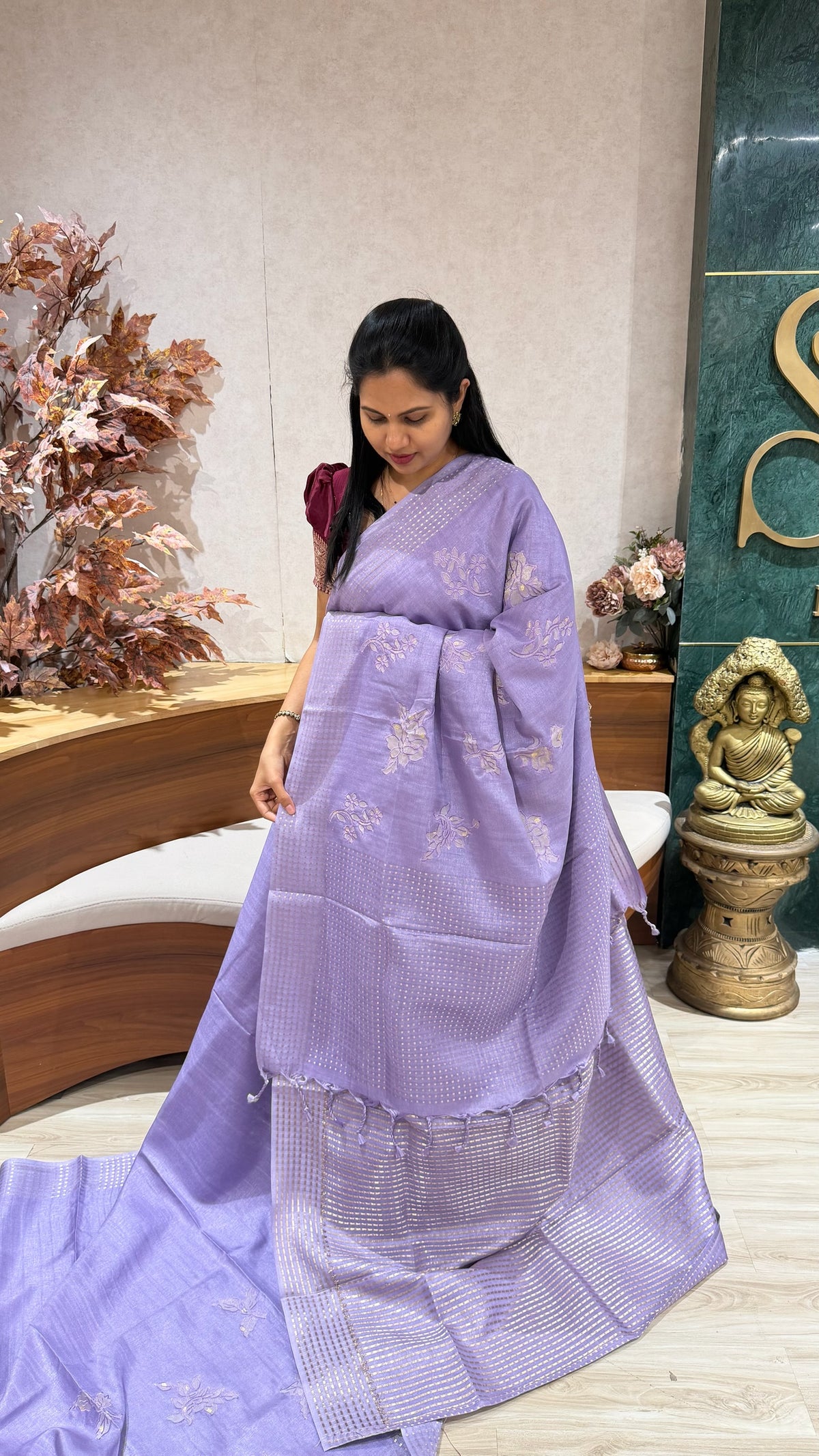 Tussar applique