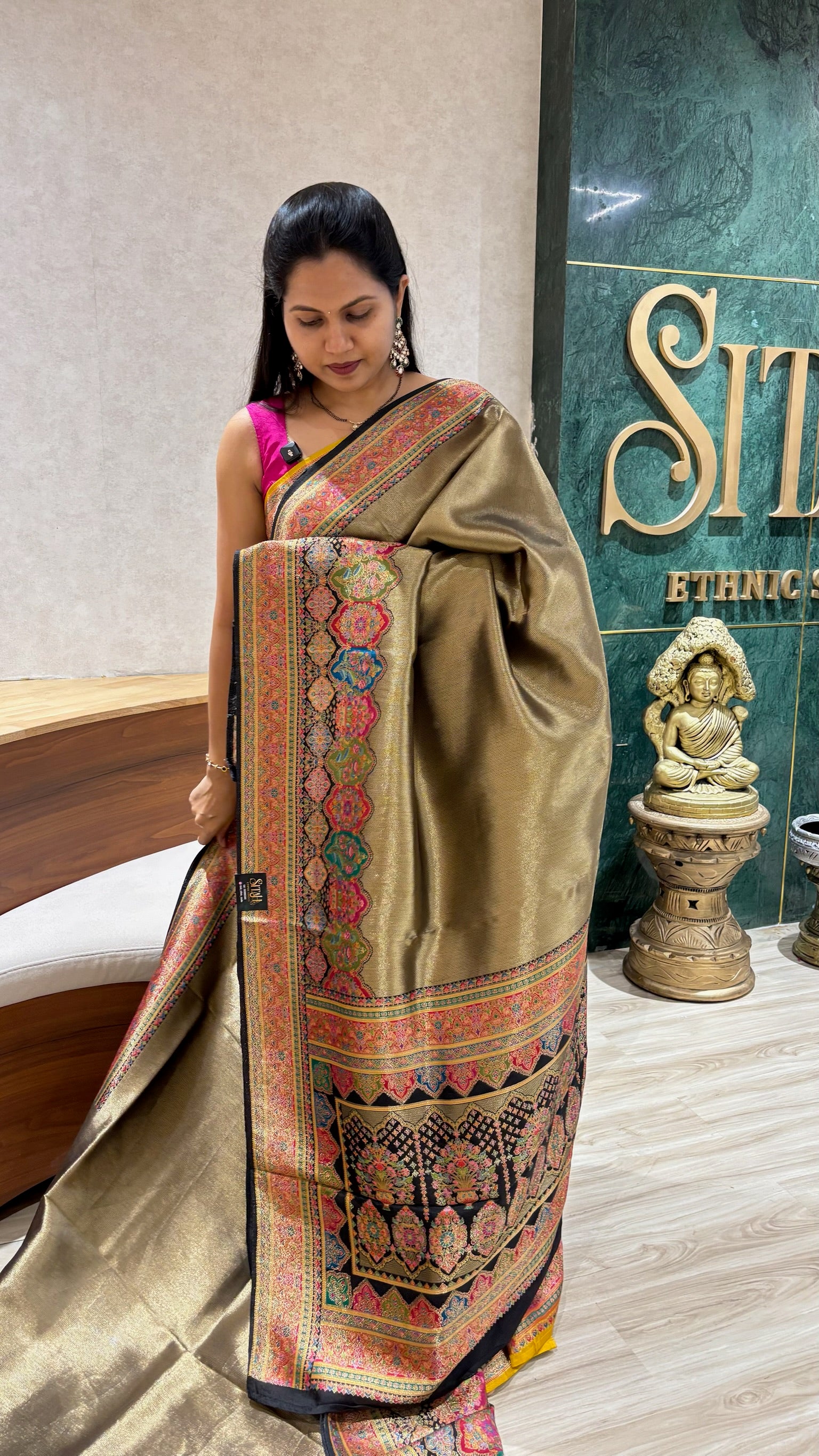 Banaras tissue pashmina black