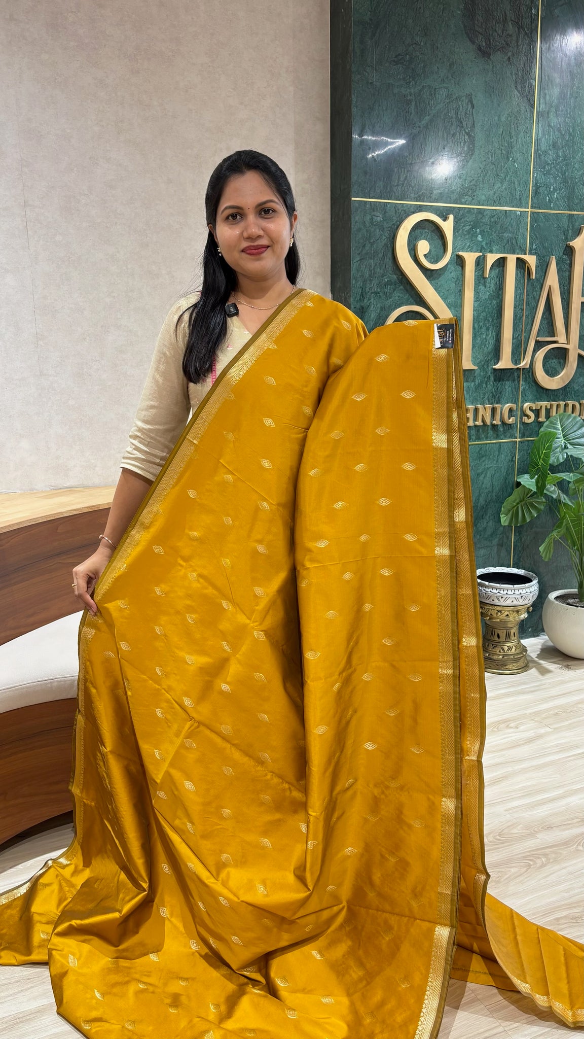 Fancy banaras small border yellow