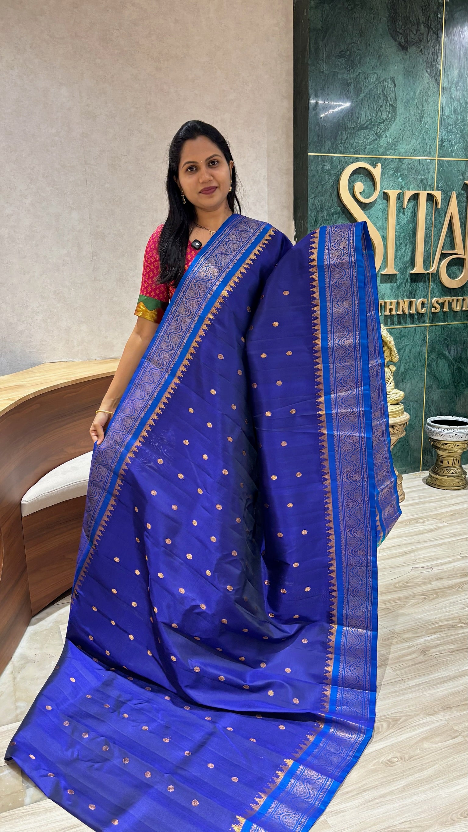 Handloom gadwal pattu