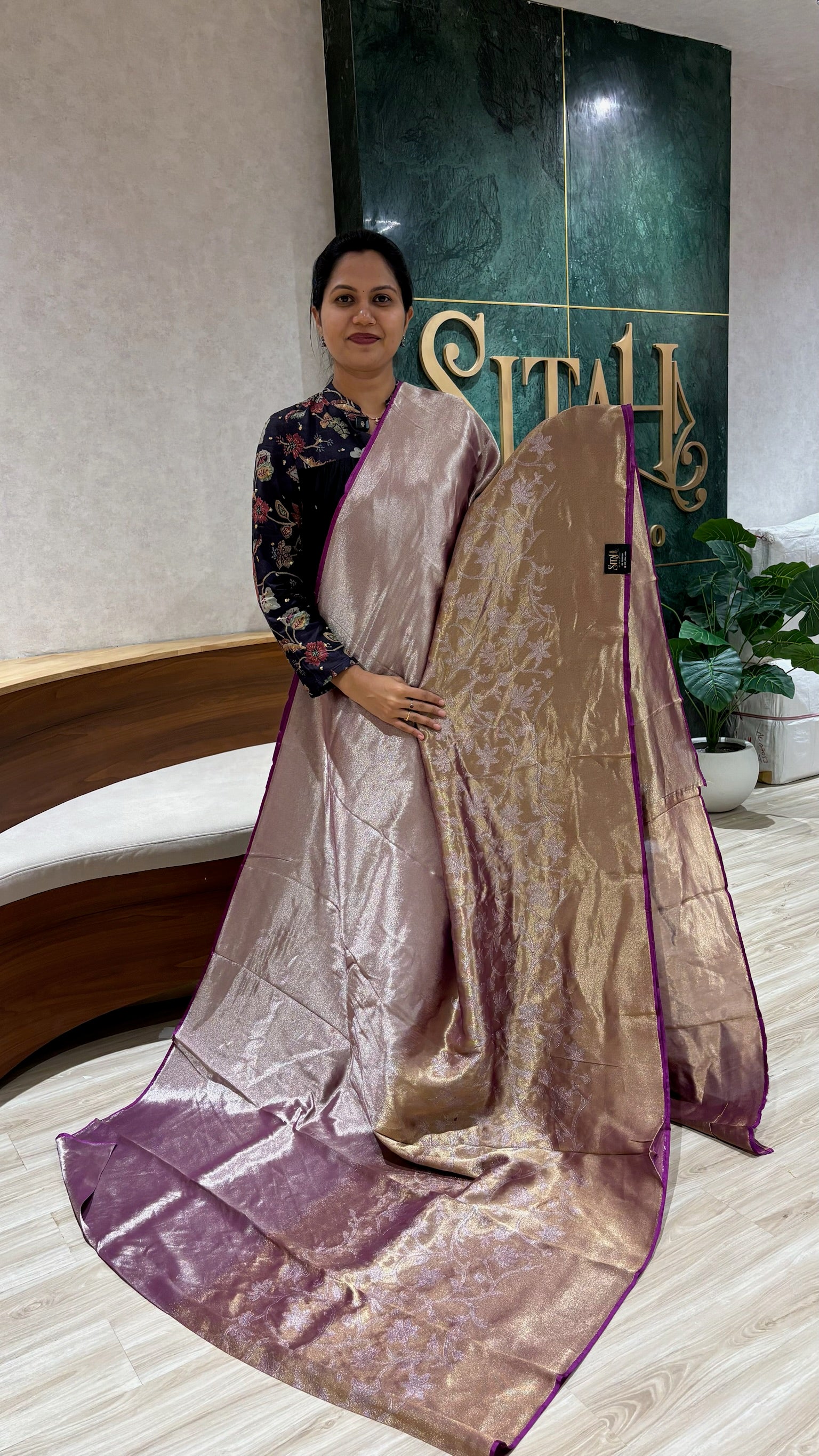 Banaras tissue jaal magenta pink