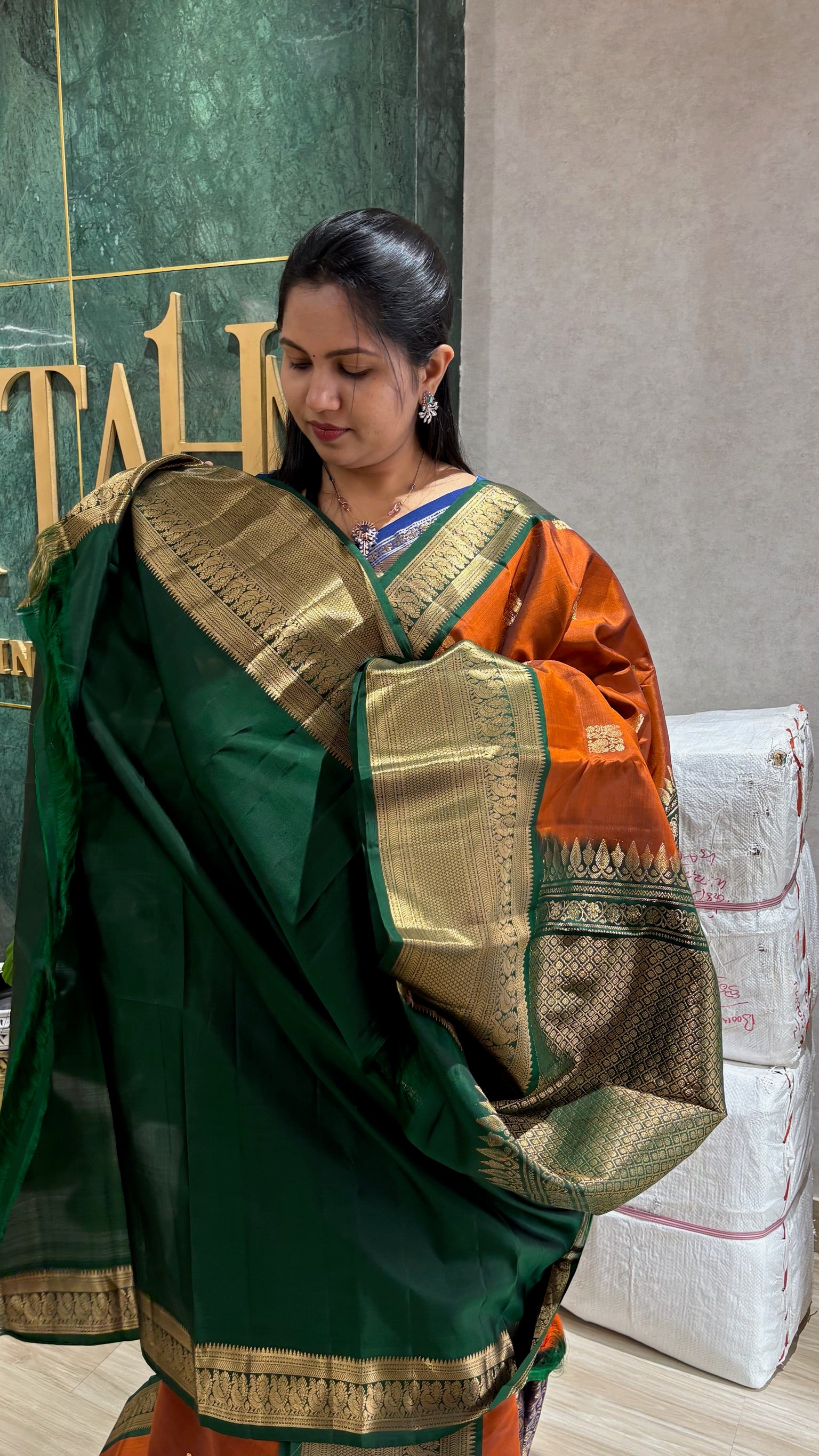 Light weight kanchi pattu