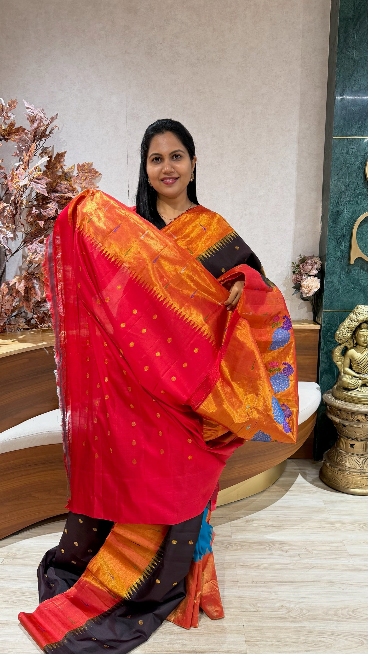 Handloom gadwal tissue