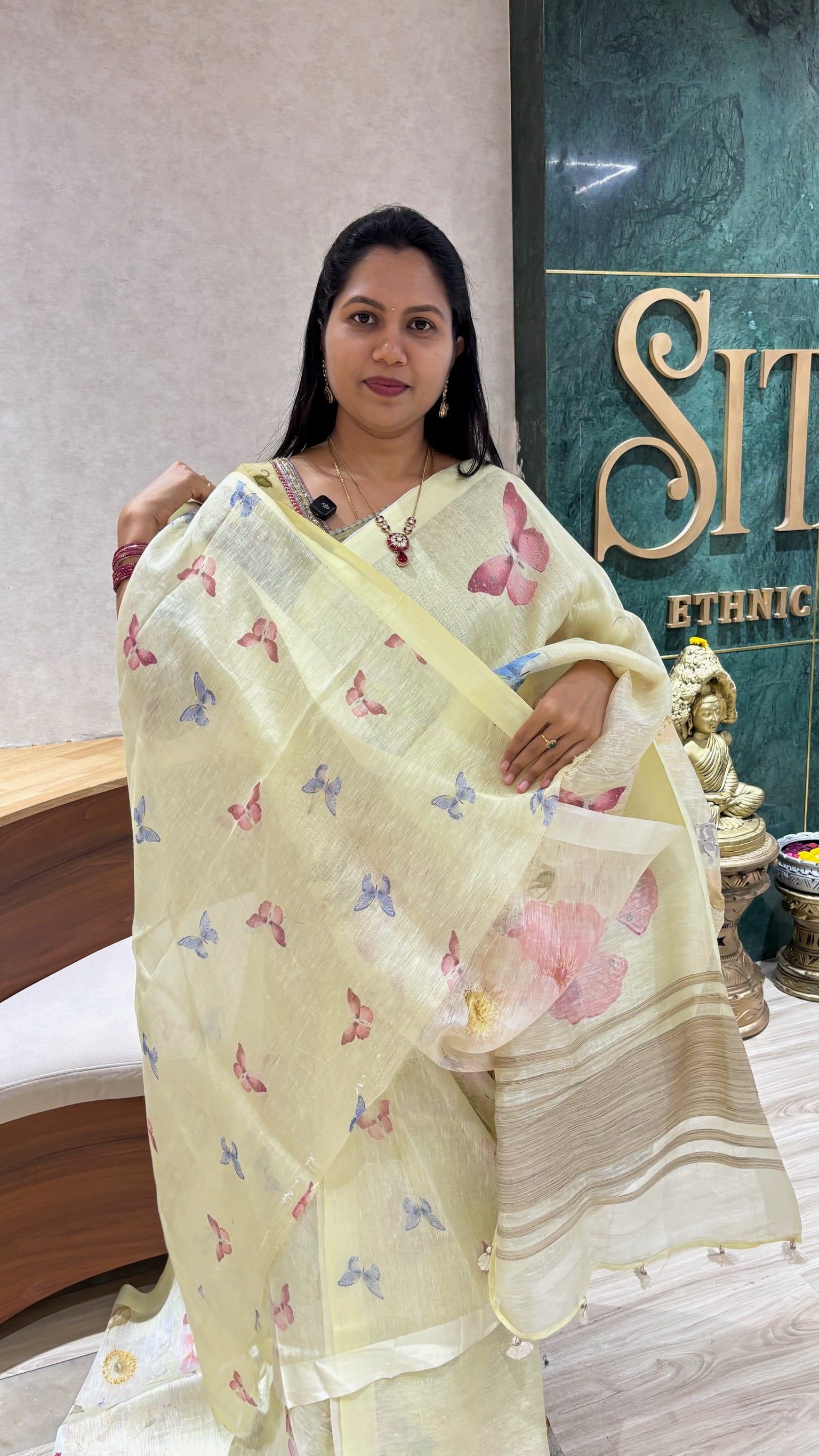 Pure linen light yellow