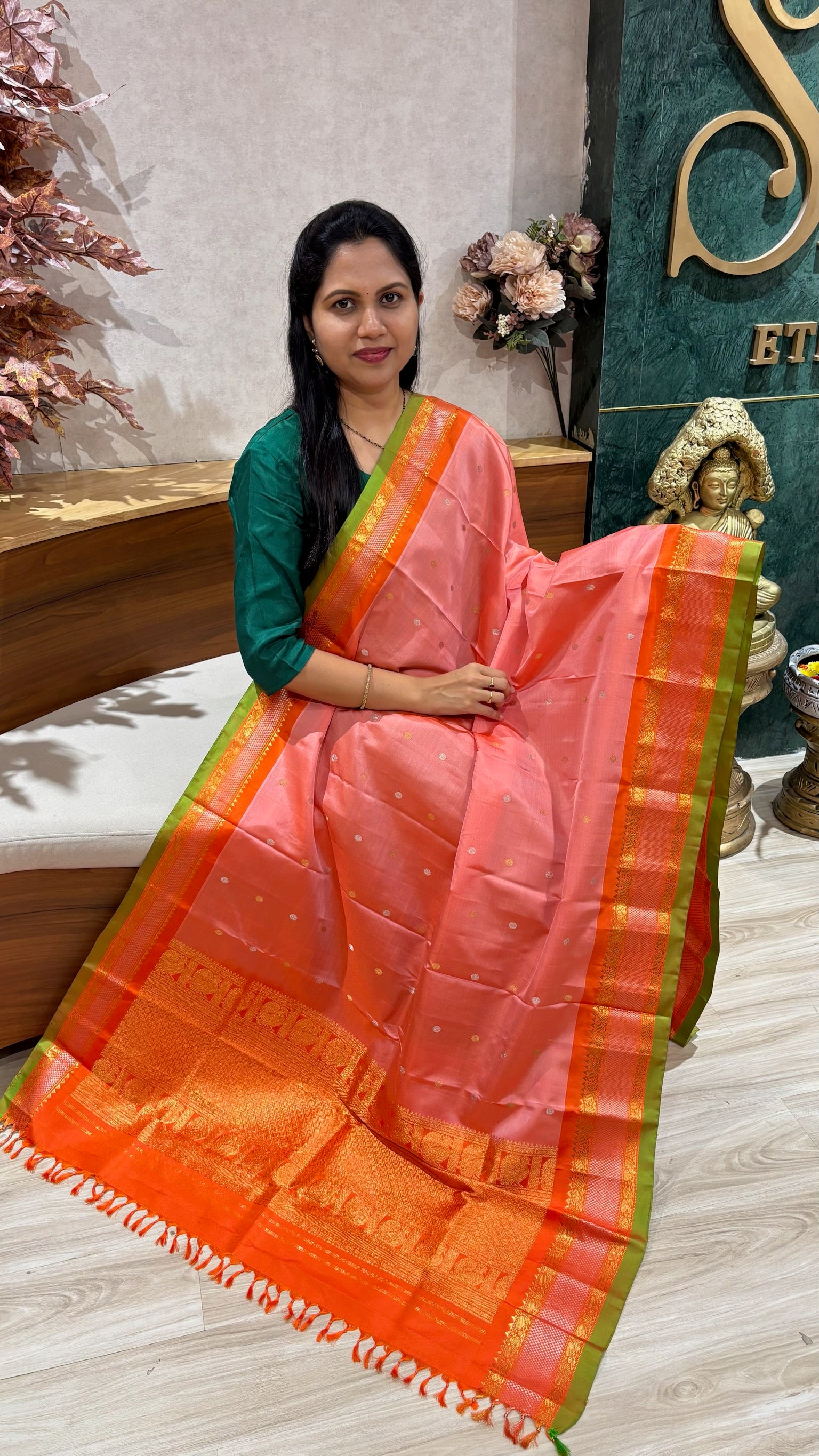 Handloom gadwal duppata